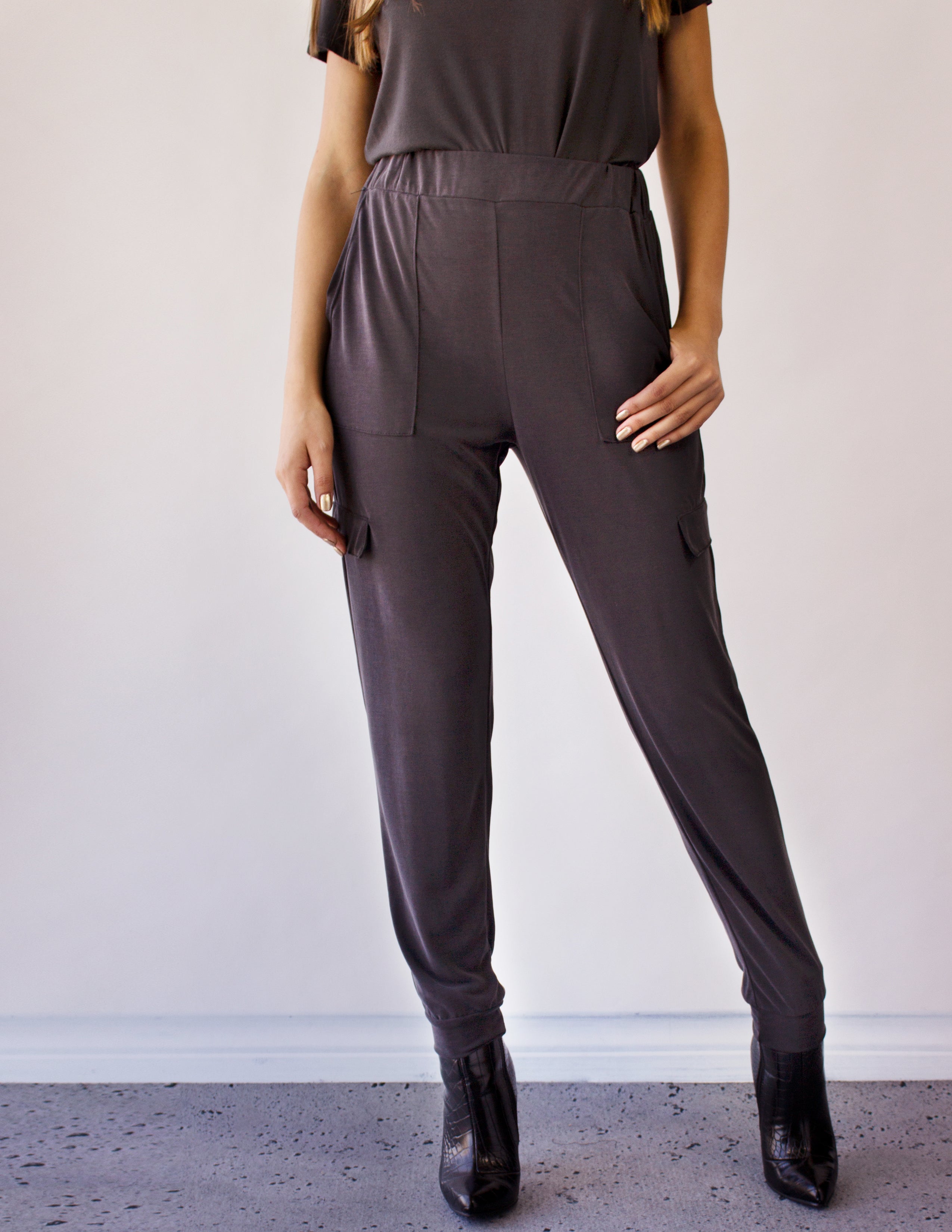 ASTER JOGGERS