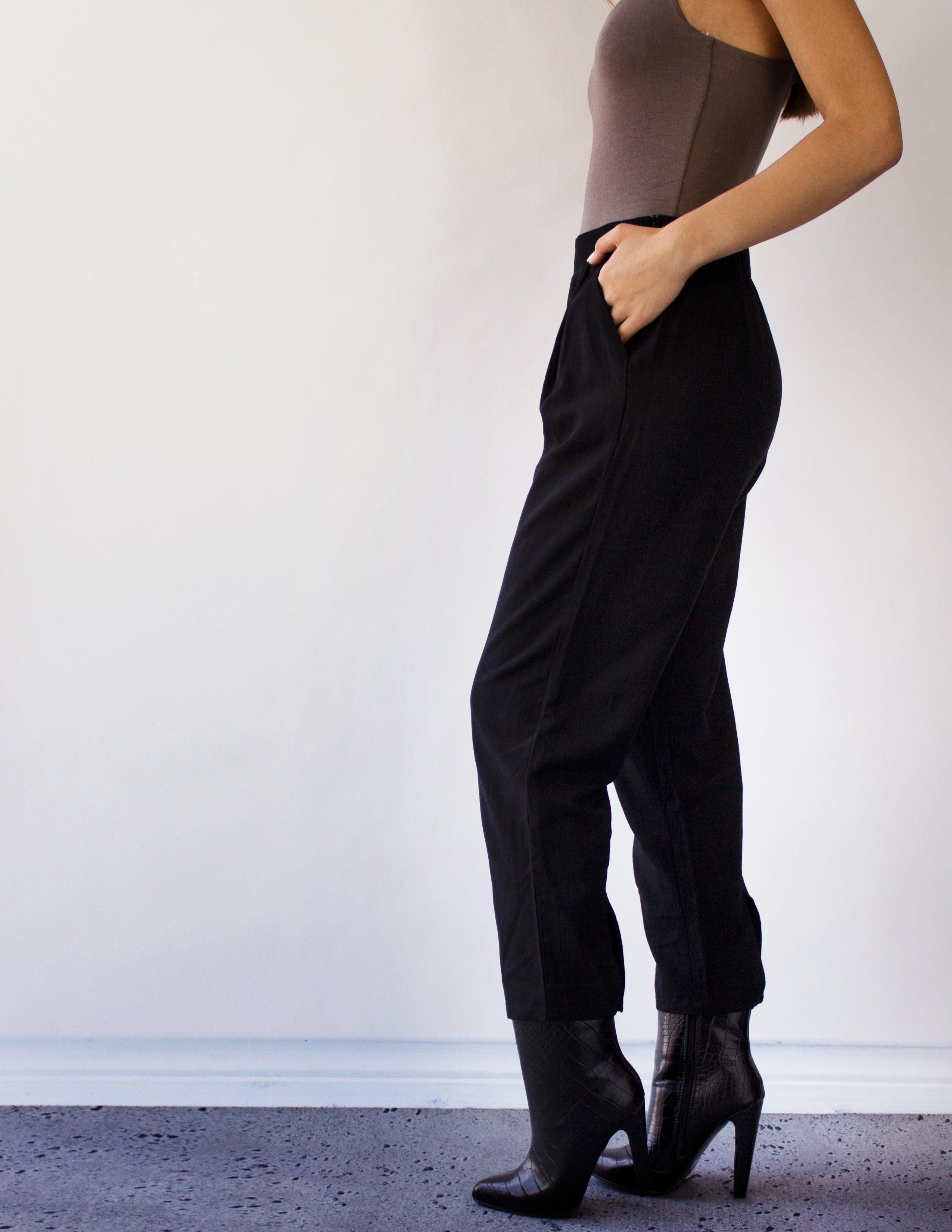 AUVA PANTS