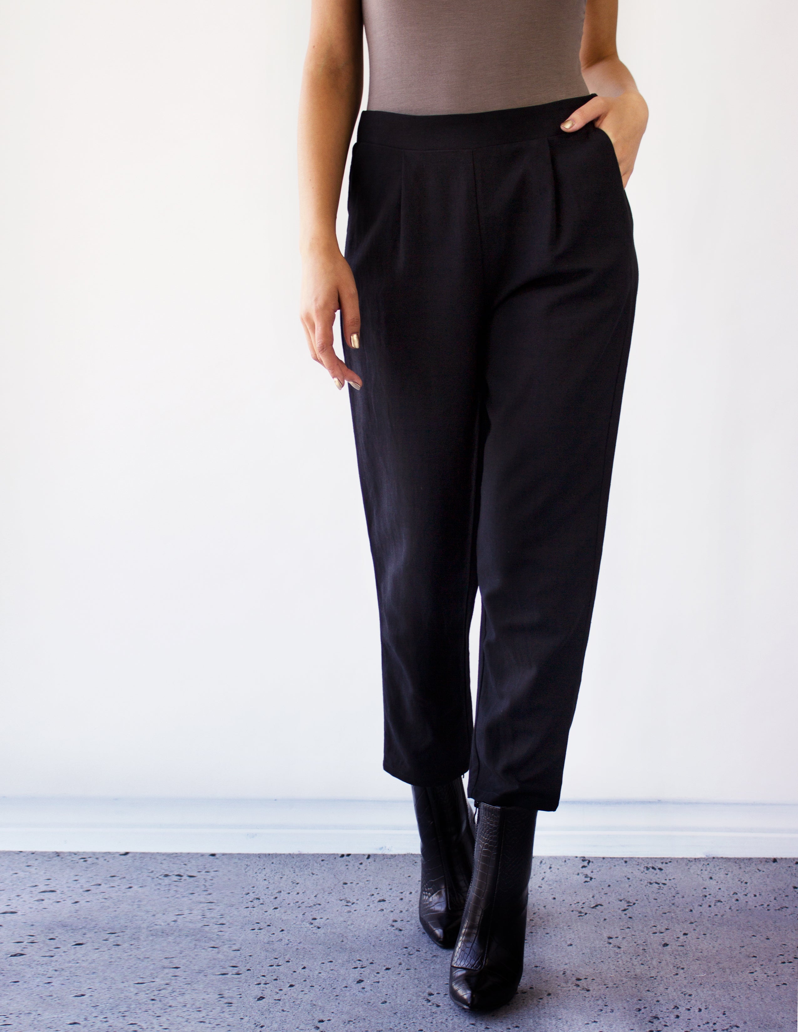 AUVA PANTS