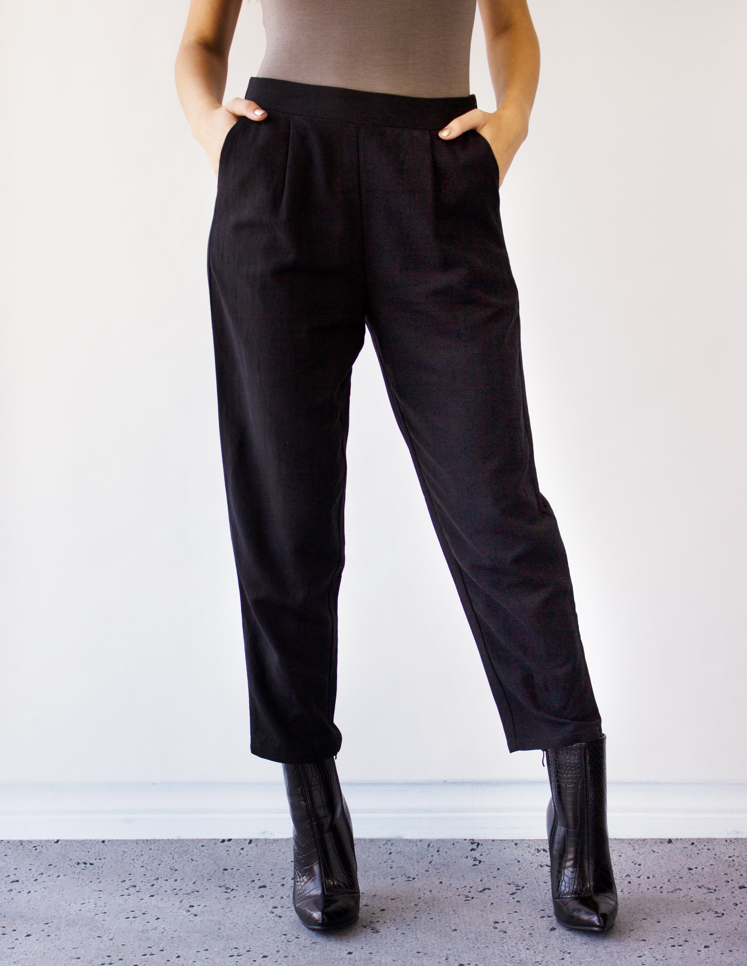 AUVA PANTS