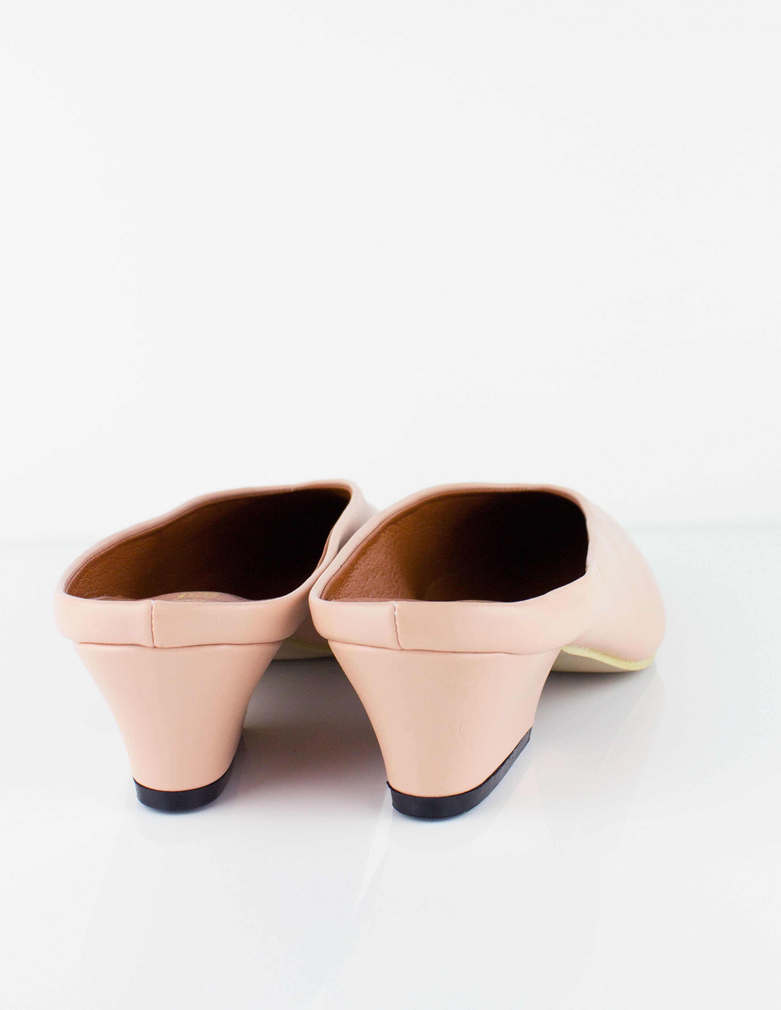 CAPE MULE- NUDE - Blue District