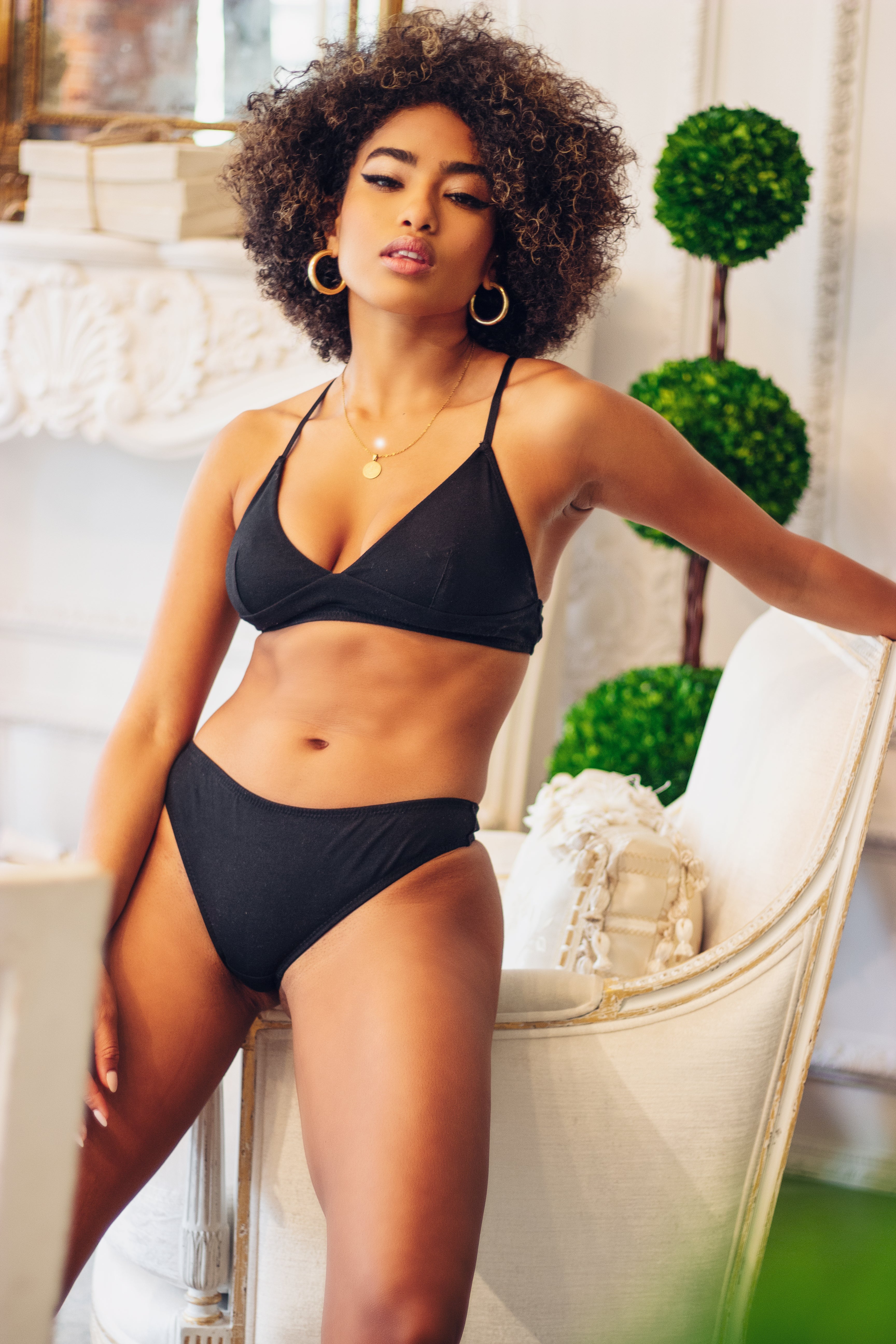 CONSTANCE TRIANGLE BRALETTE- ONYX