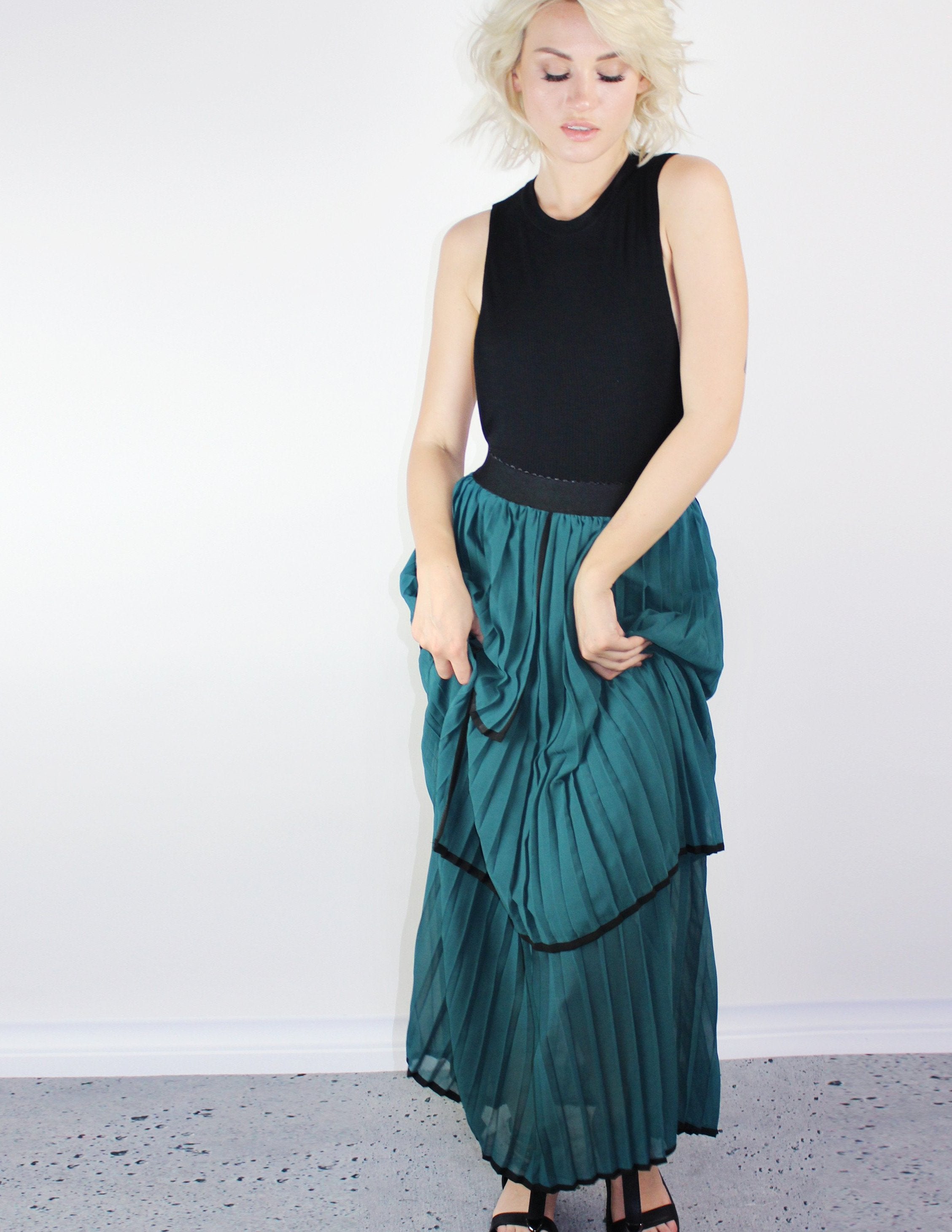 GREEN MAXI SKIRT
