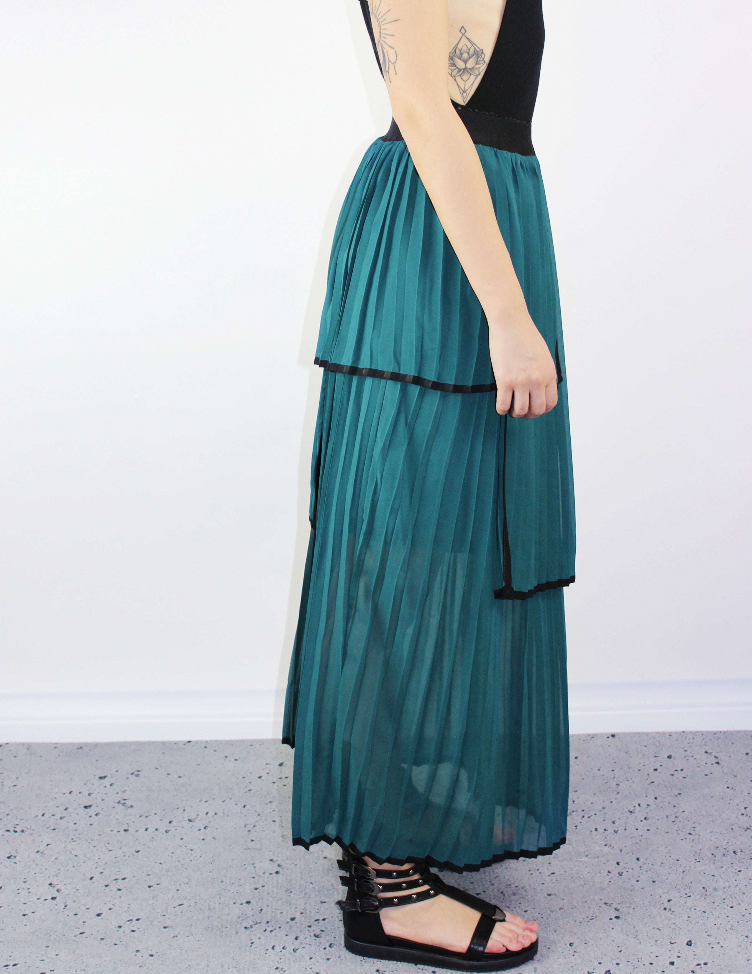 GREEN MAXI SKIRT
