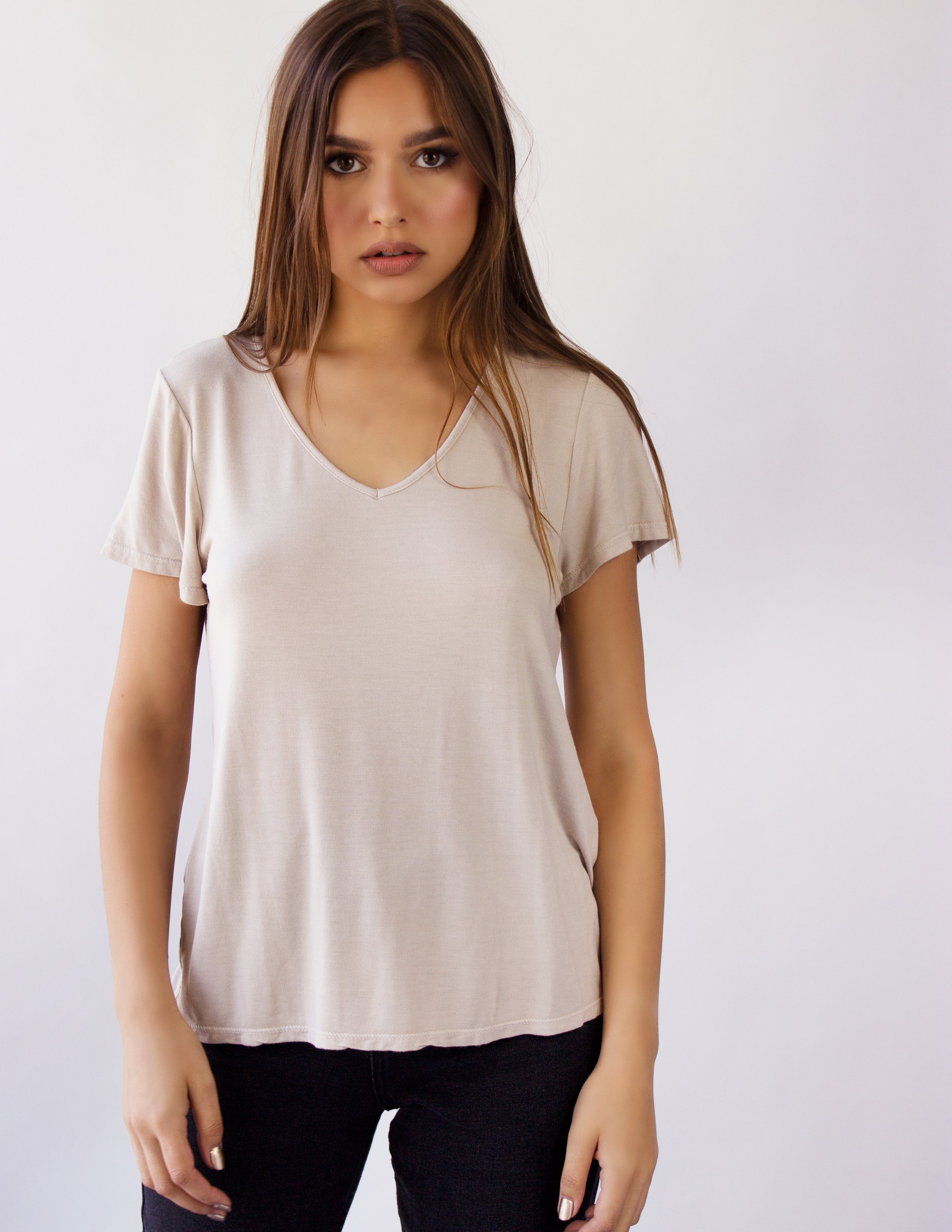 LEDA V-NECK TEE- OAT