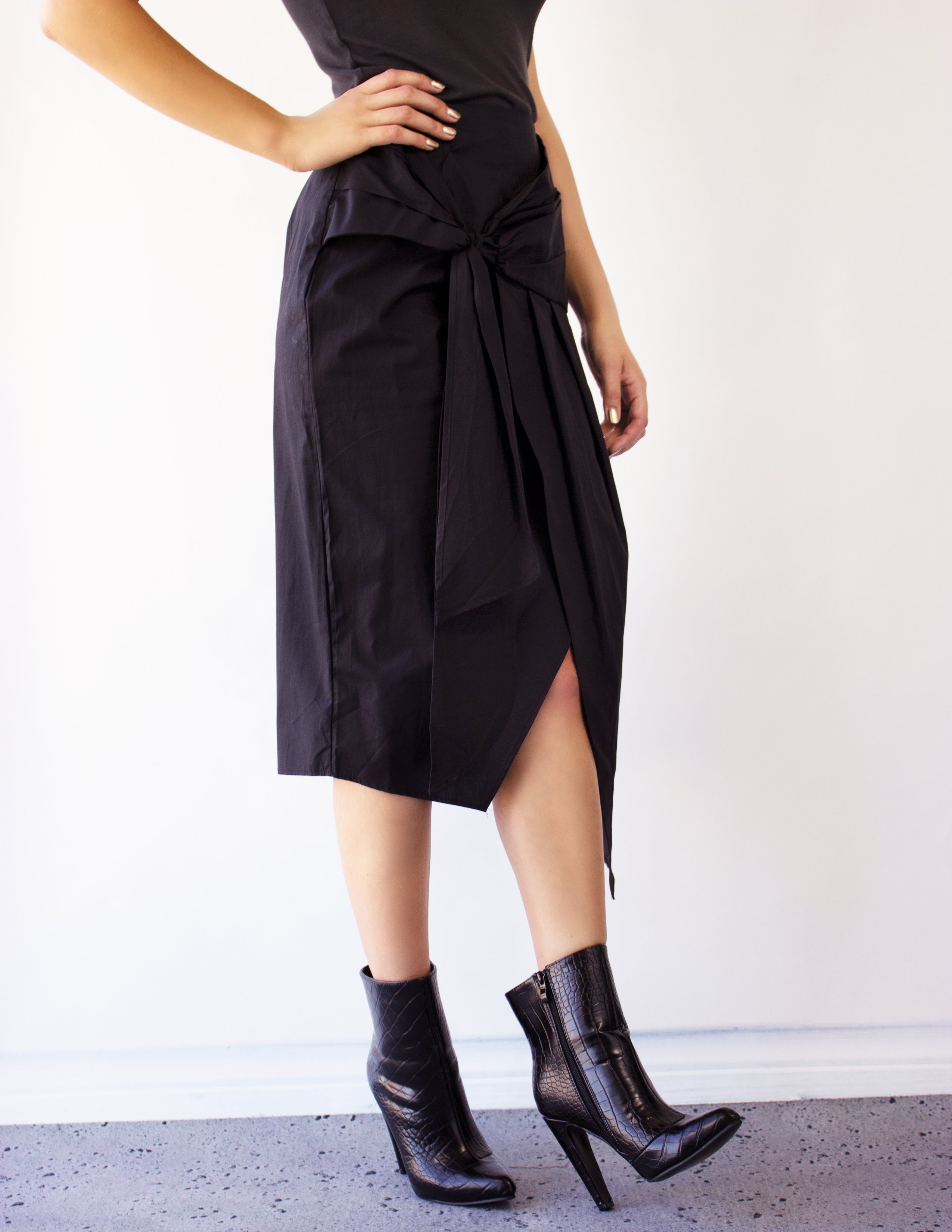 MAIA SKIRT- BLACK