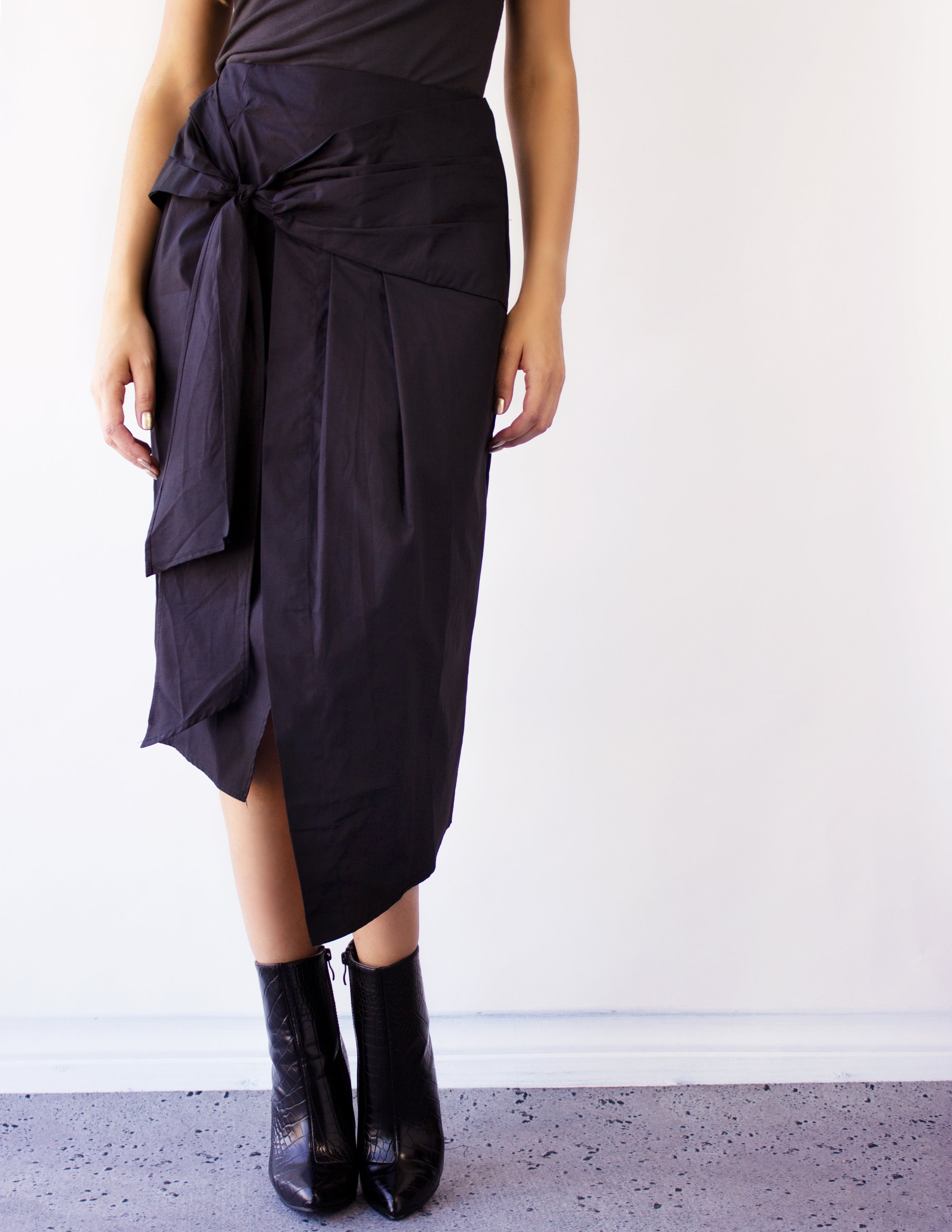 MAIA SKIRT- BLACK