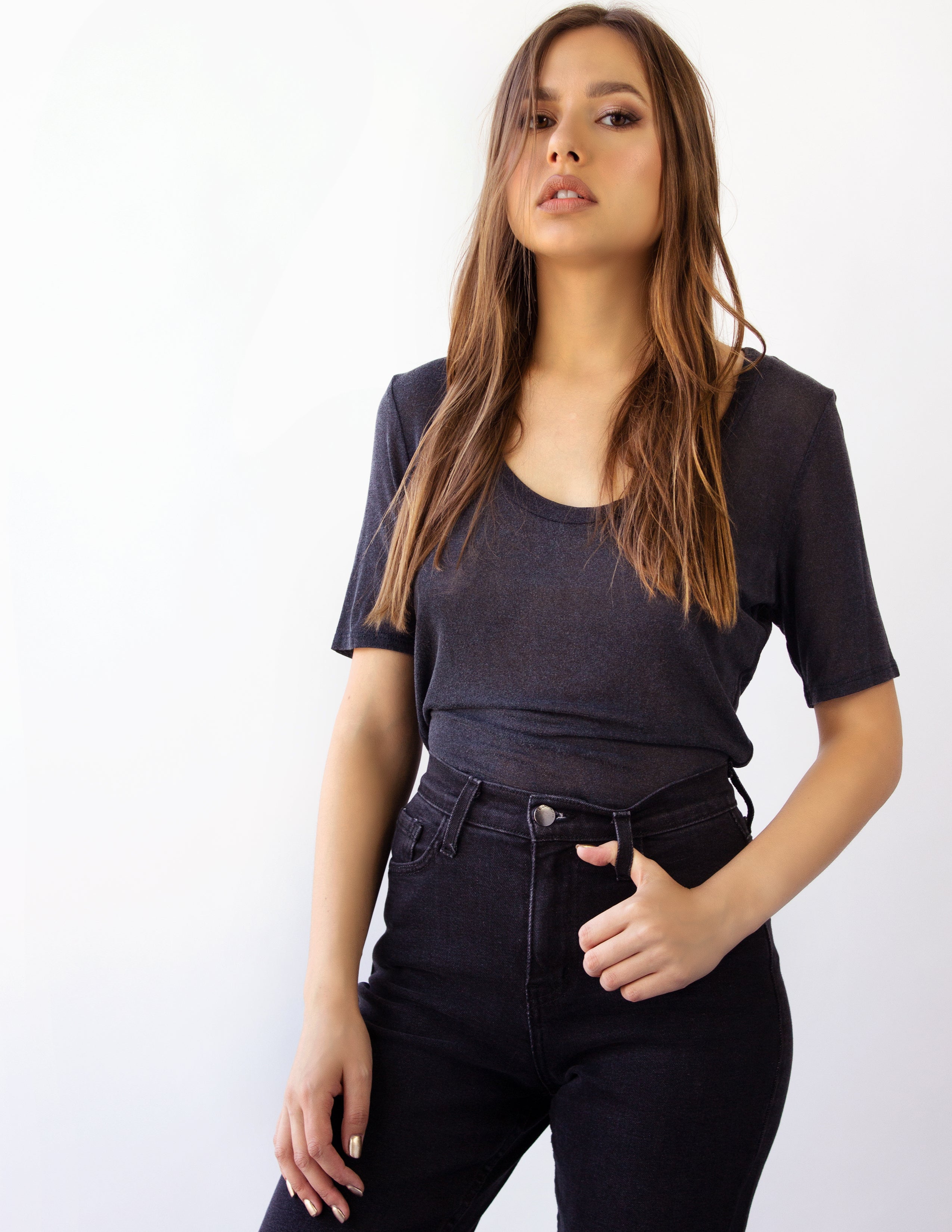 MIRA ROUND NECK TEE- MIDNIGHT