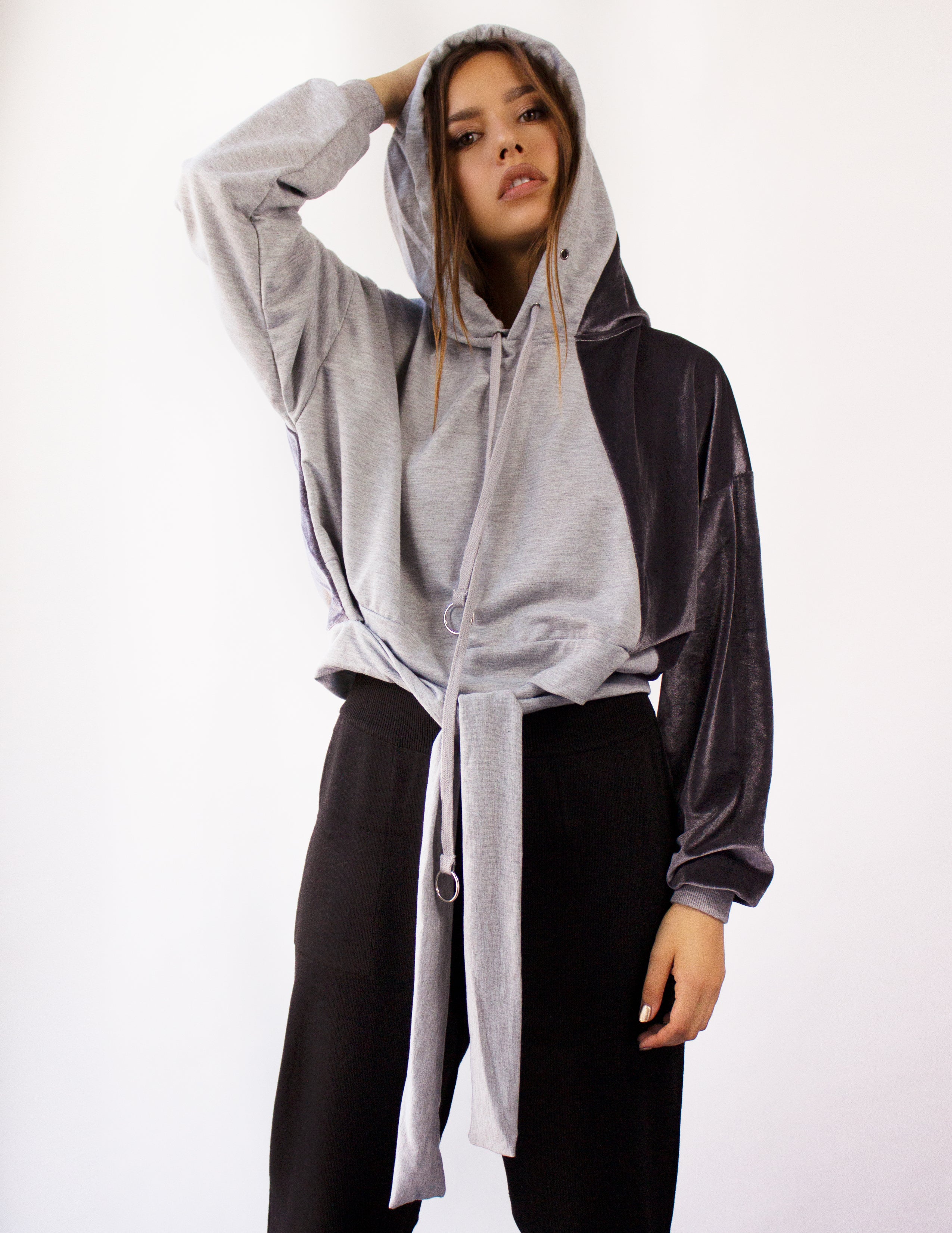 NESO SWEATER- GRAY