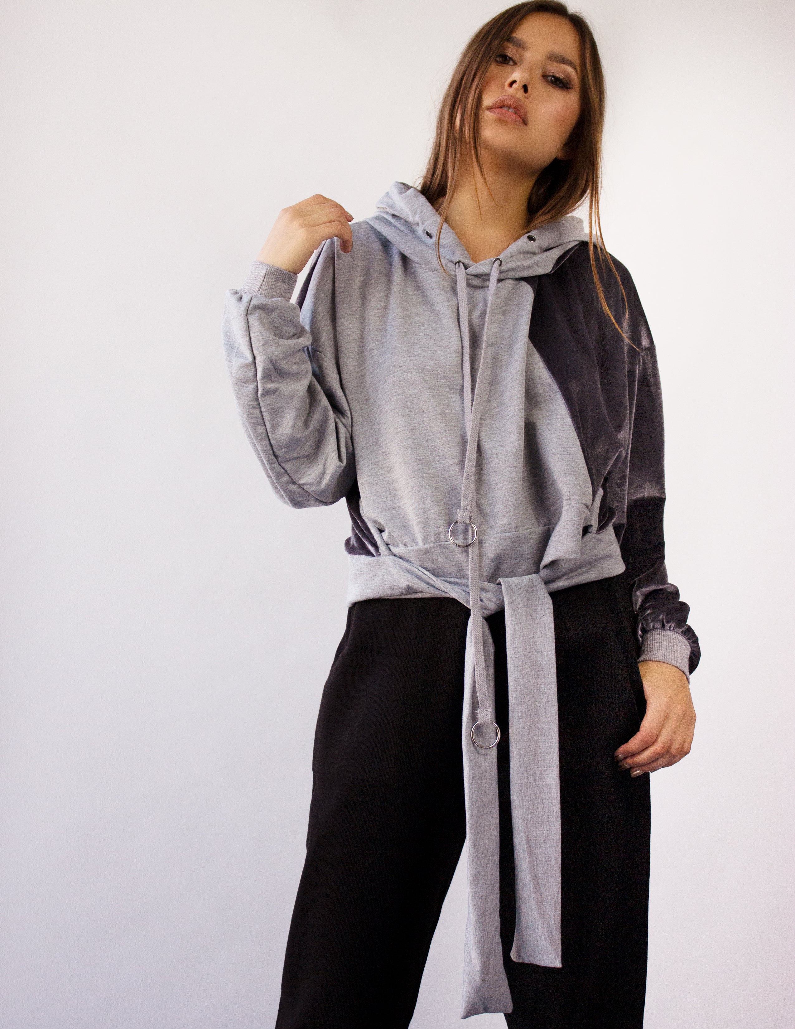 NESO SWEATER- GRAY