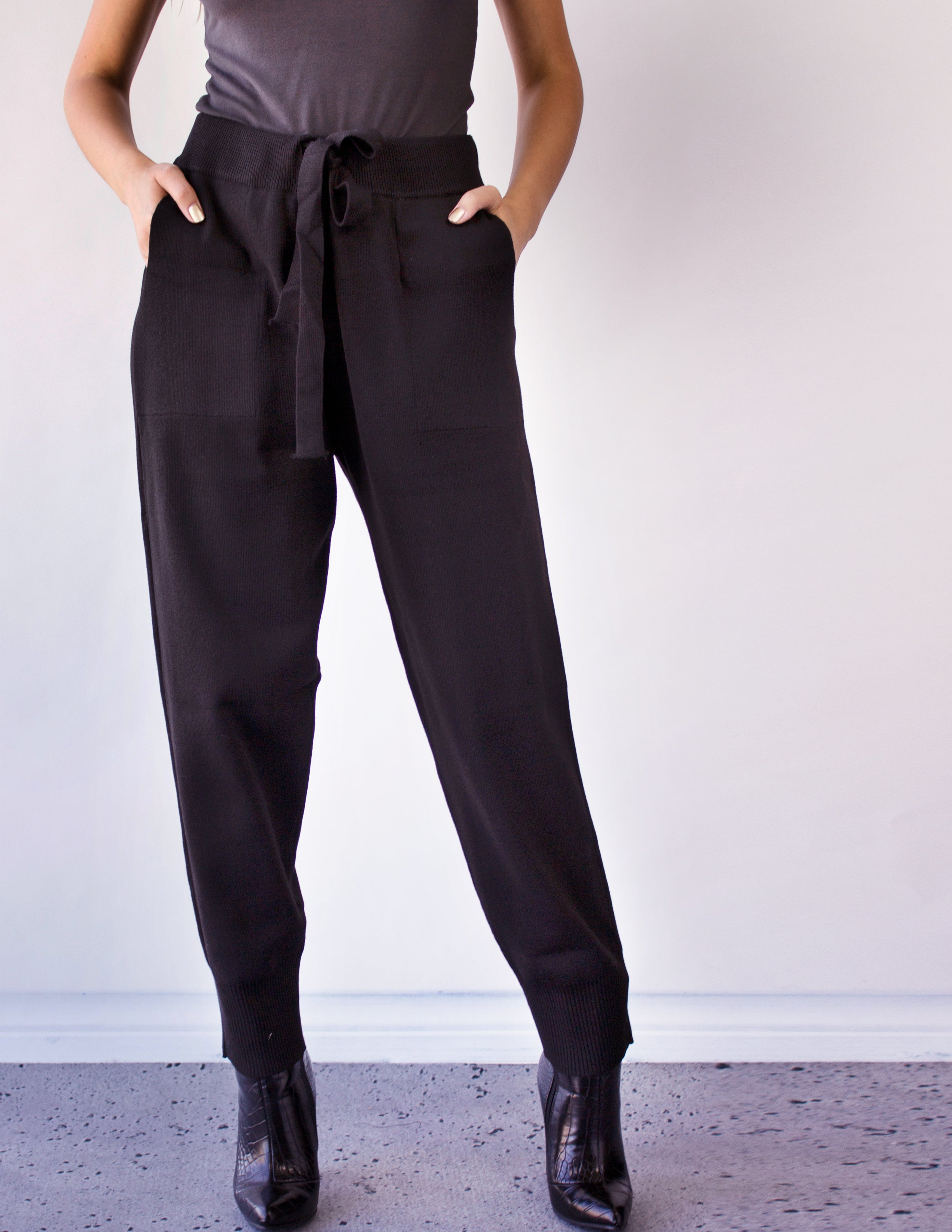ORION JOGGERS- BLACK