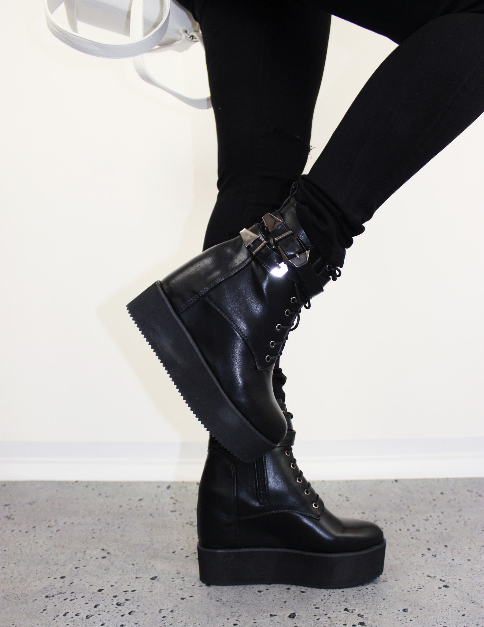 QARA PLATFORM SHOES - Blue District