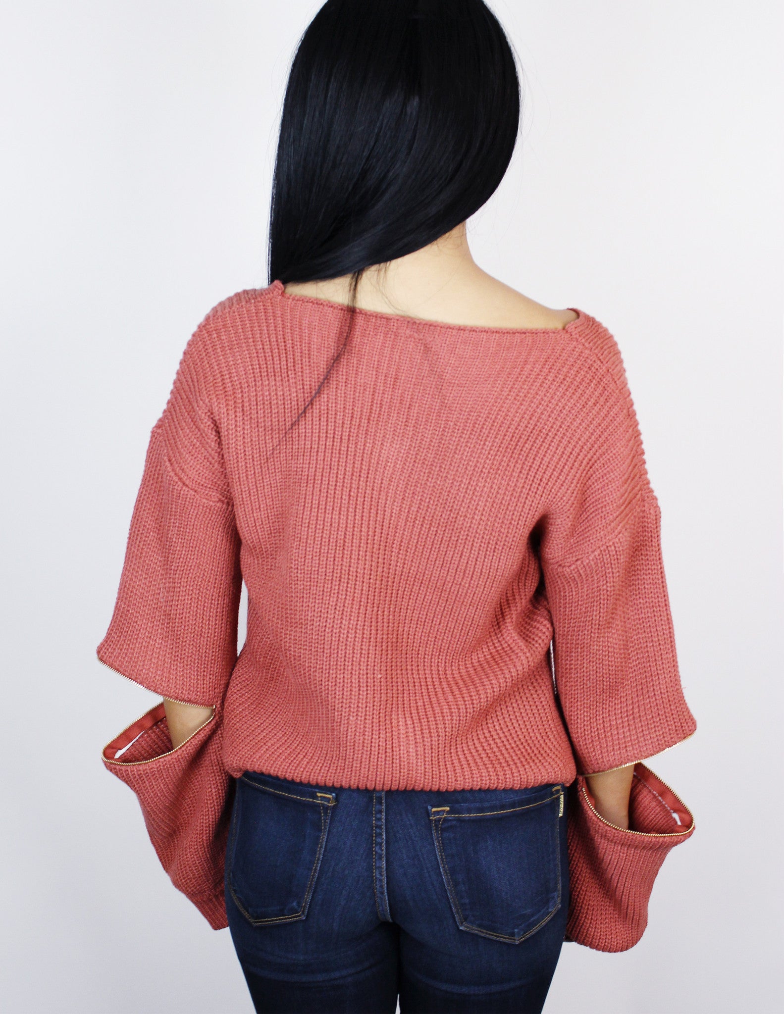 SKILLED SWEATER- CORAL - Blue District