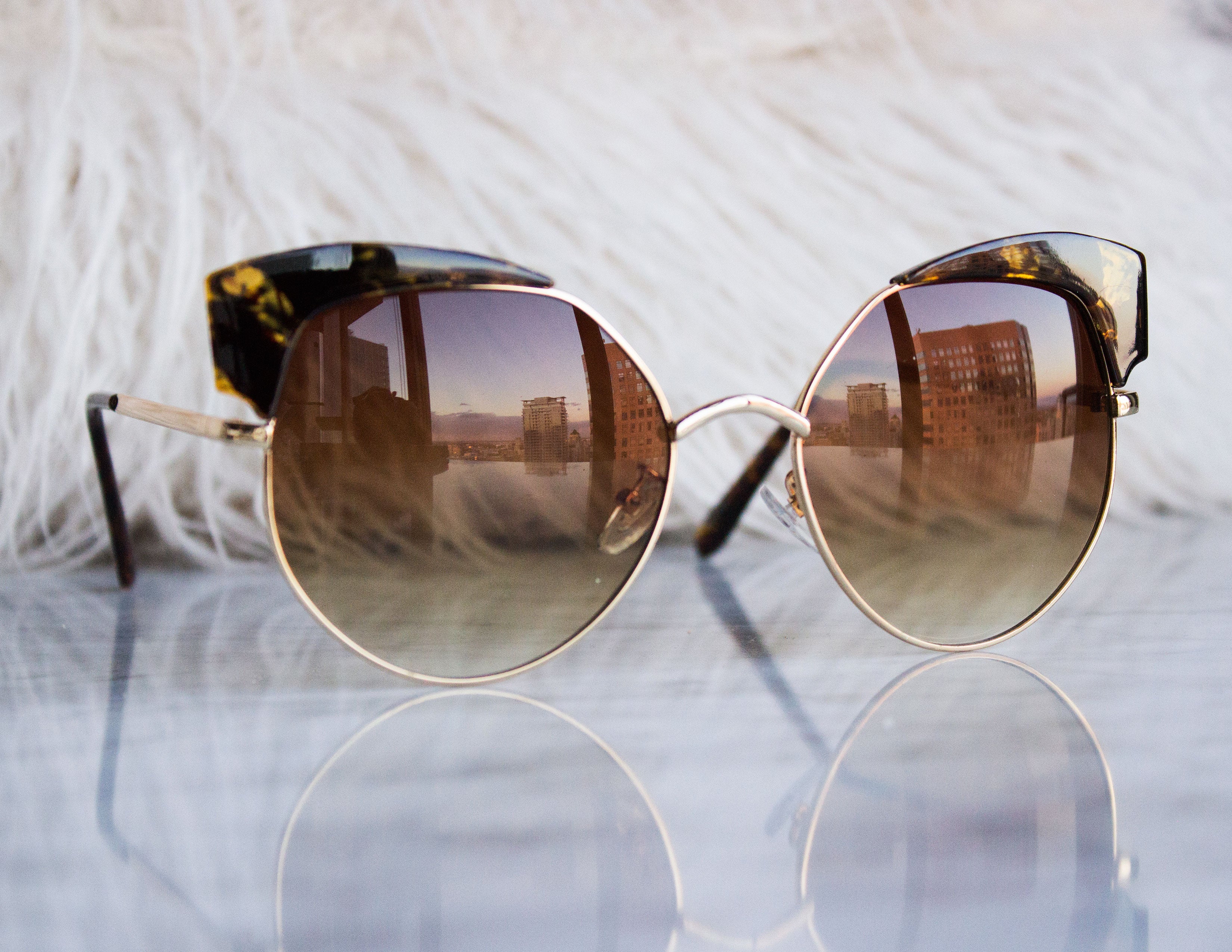 VANE SUNGLASSES- AMBER LEOPARD - Blue District