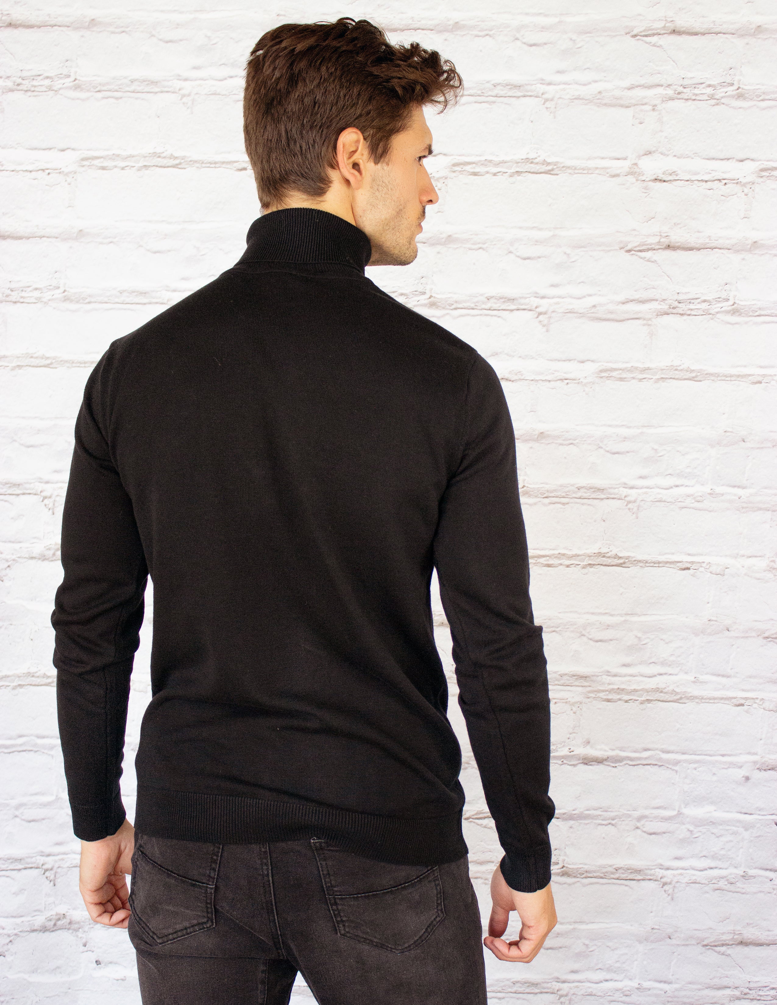 ARCON SWEATER- ONYX