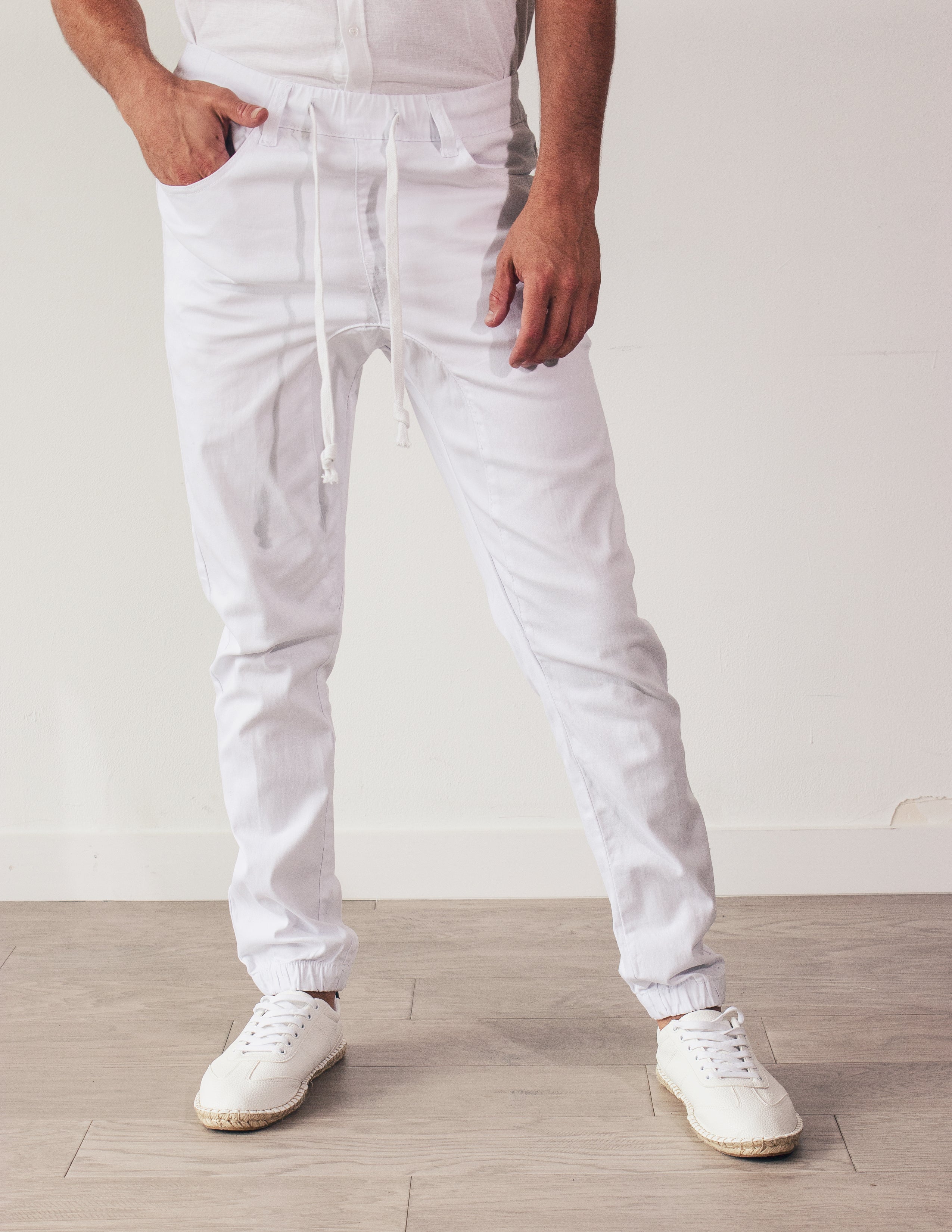 DEVOTED JOGGERS- SOY