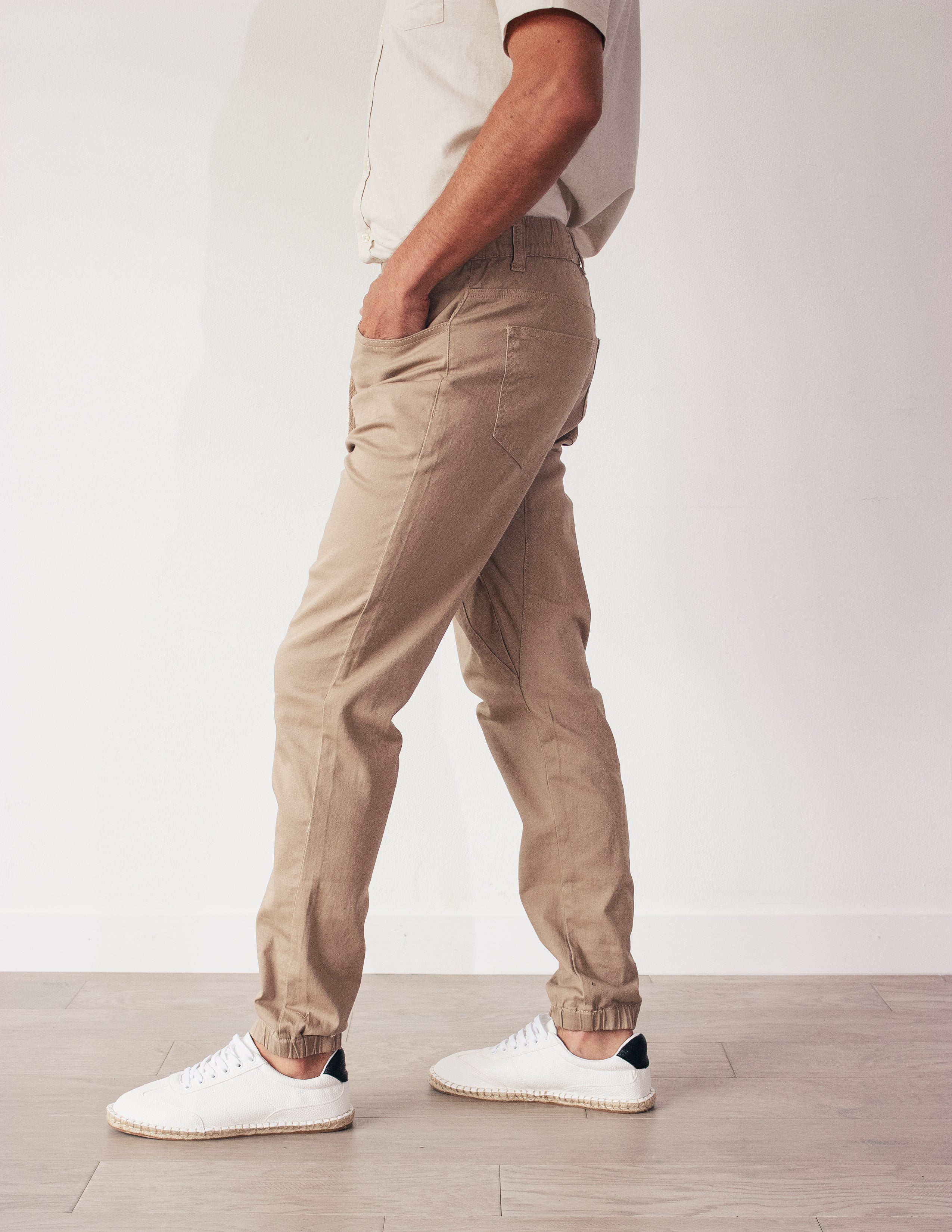 DEVOTED JOGGERS- TAN