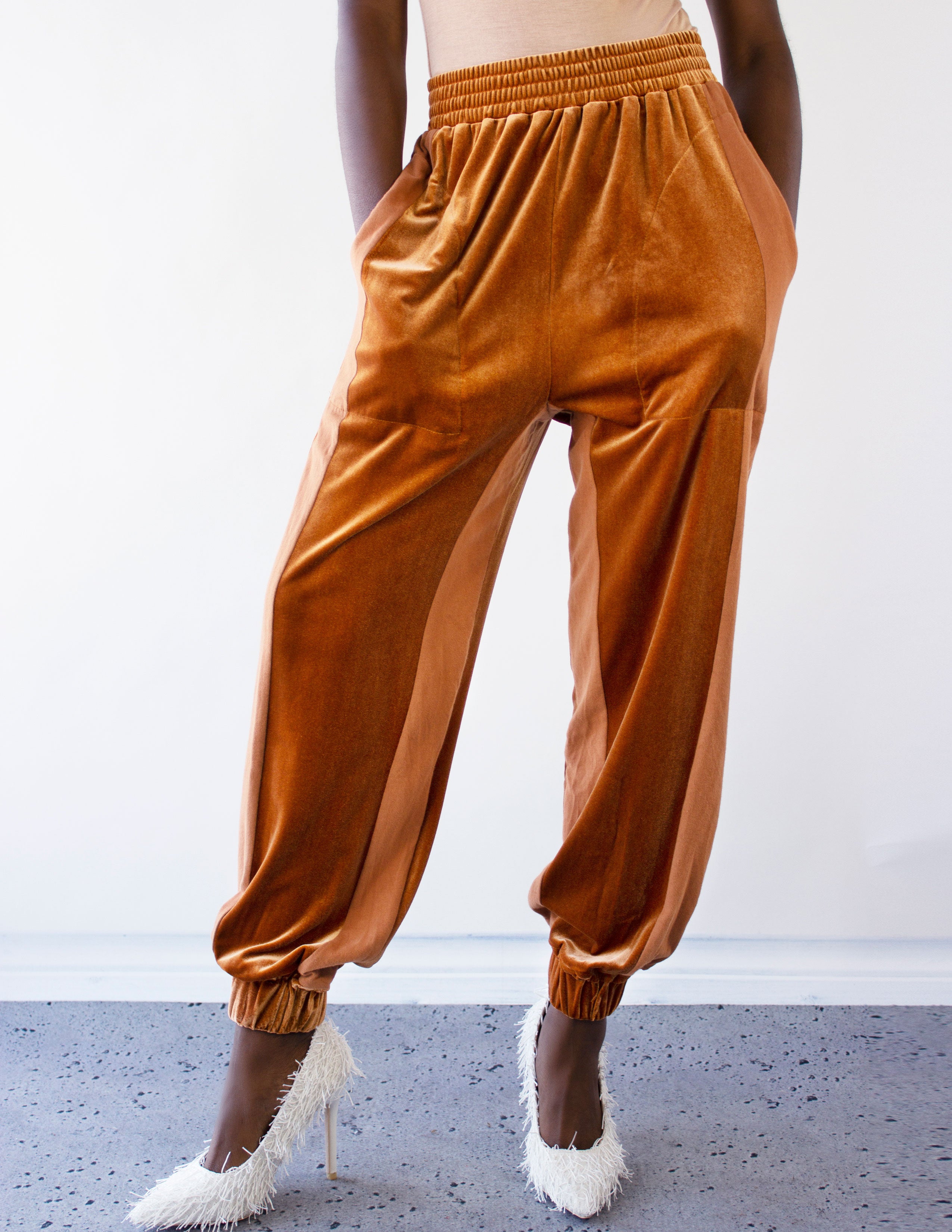 ELITE JOGGERS- RUST - Blue District