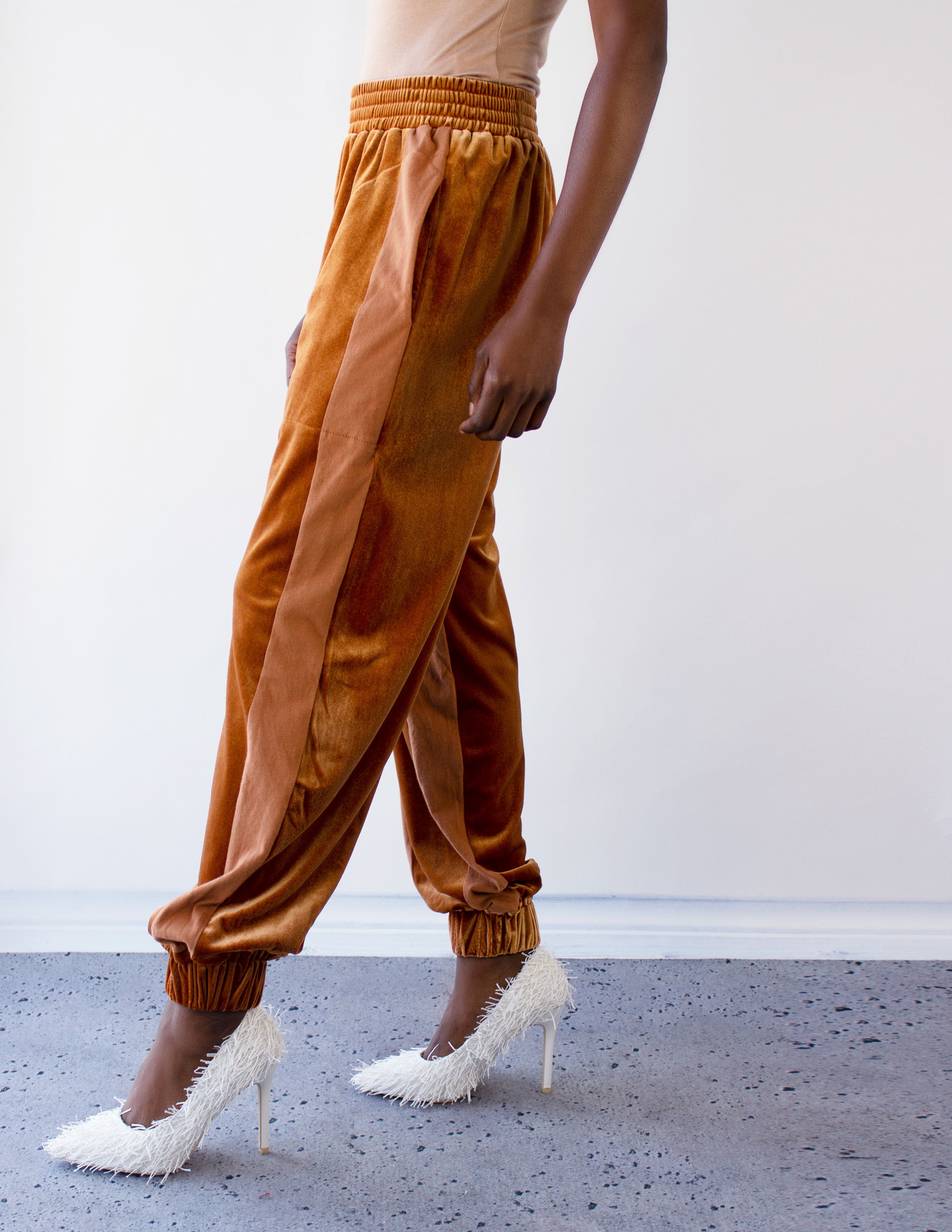 ELITE JOGGERS- RUST - Blue District