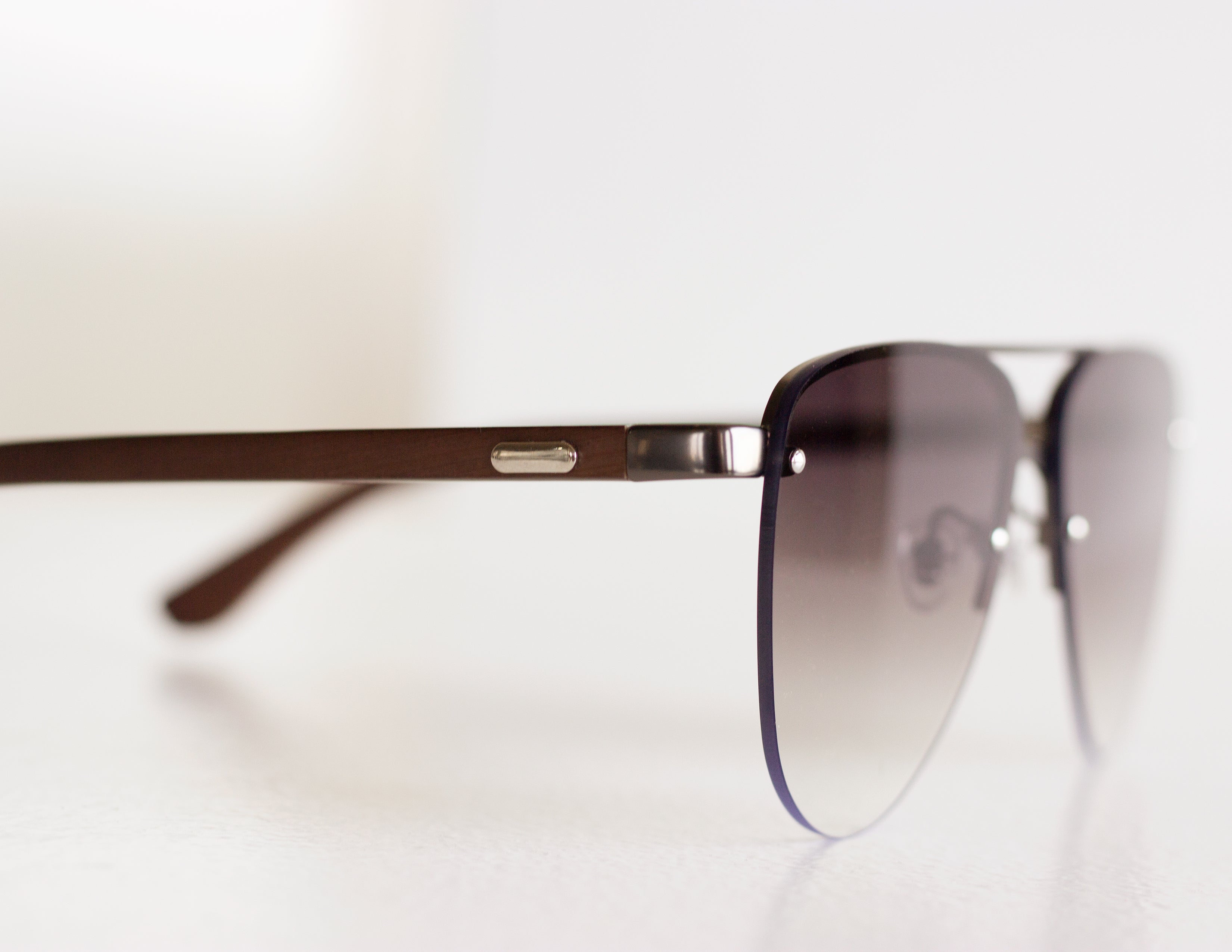 HEROIC SUNGLASSES - DARK/CHROME
