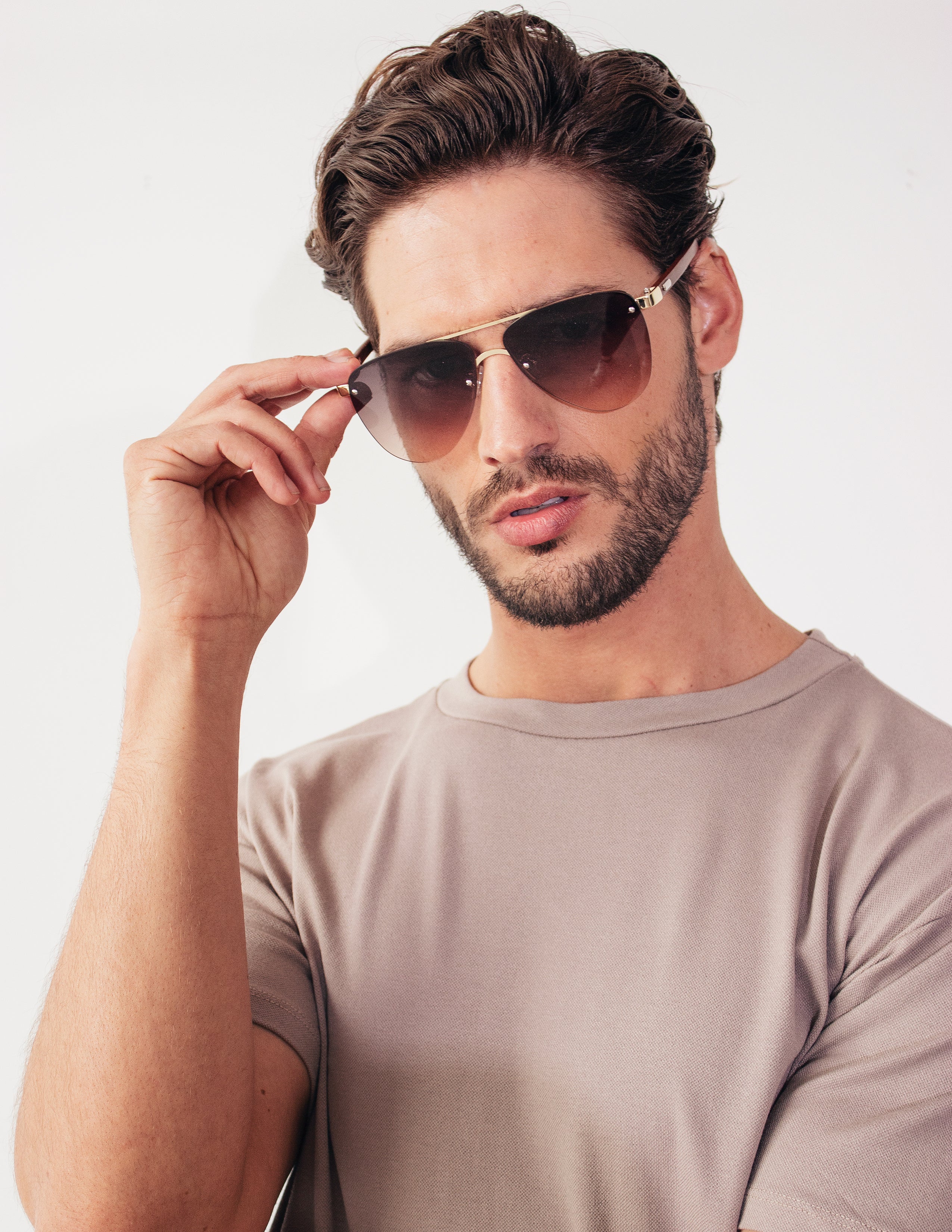 HEROIC SUNGLASSES - DARK/GOLD