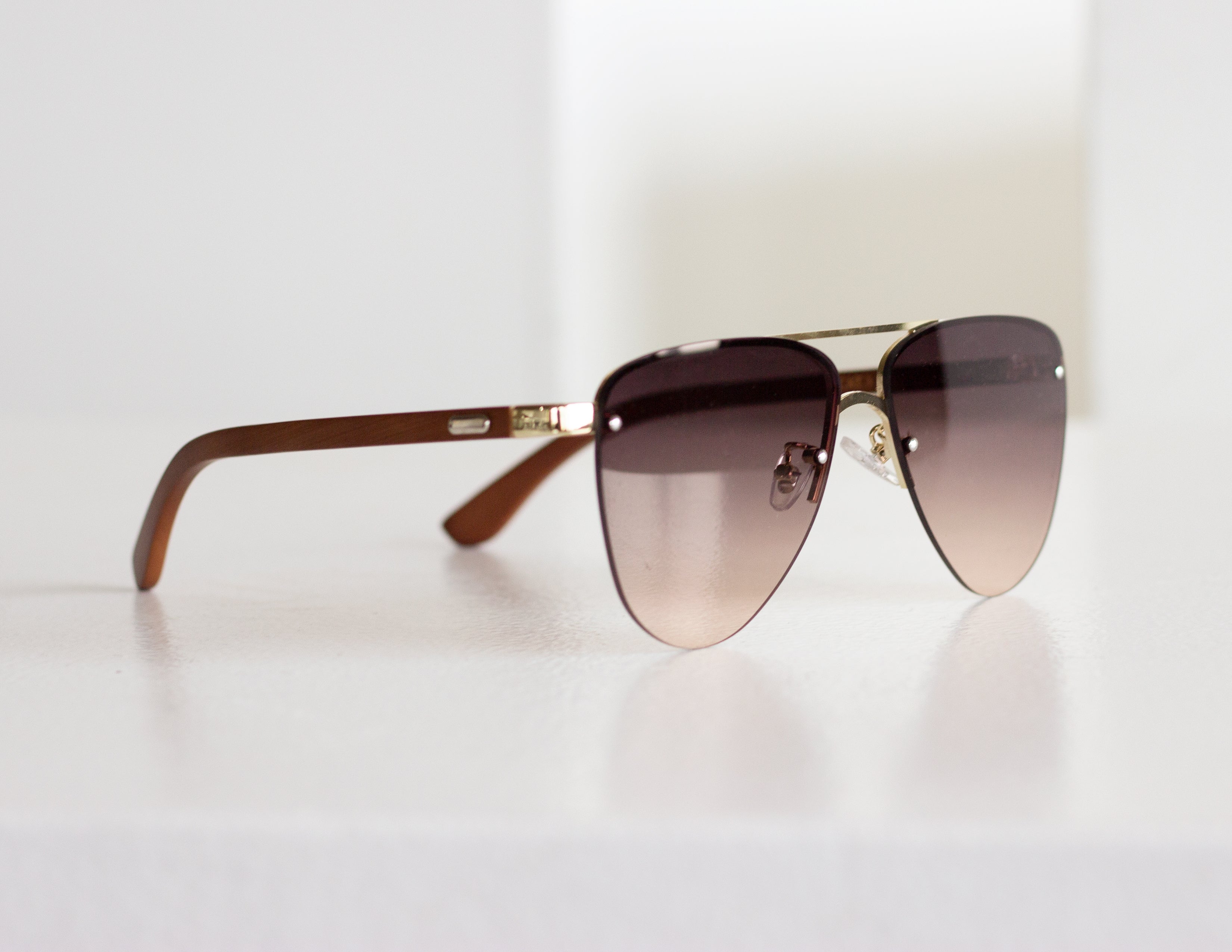 HEROIC SUNGLASSES - DARK/GOLD