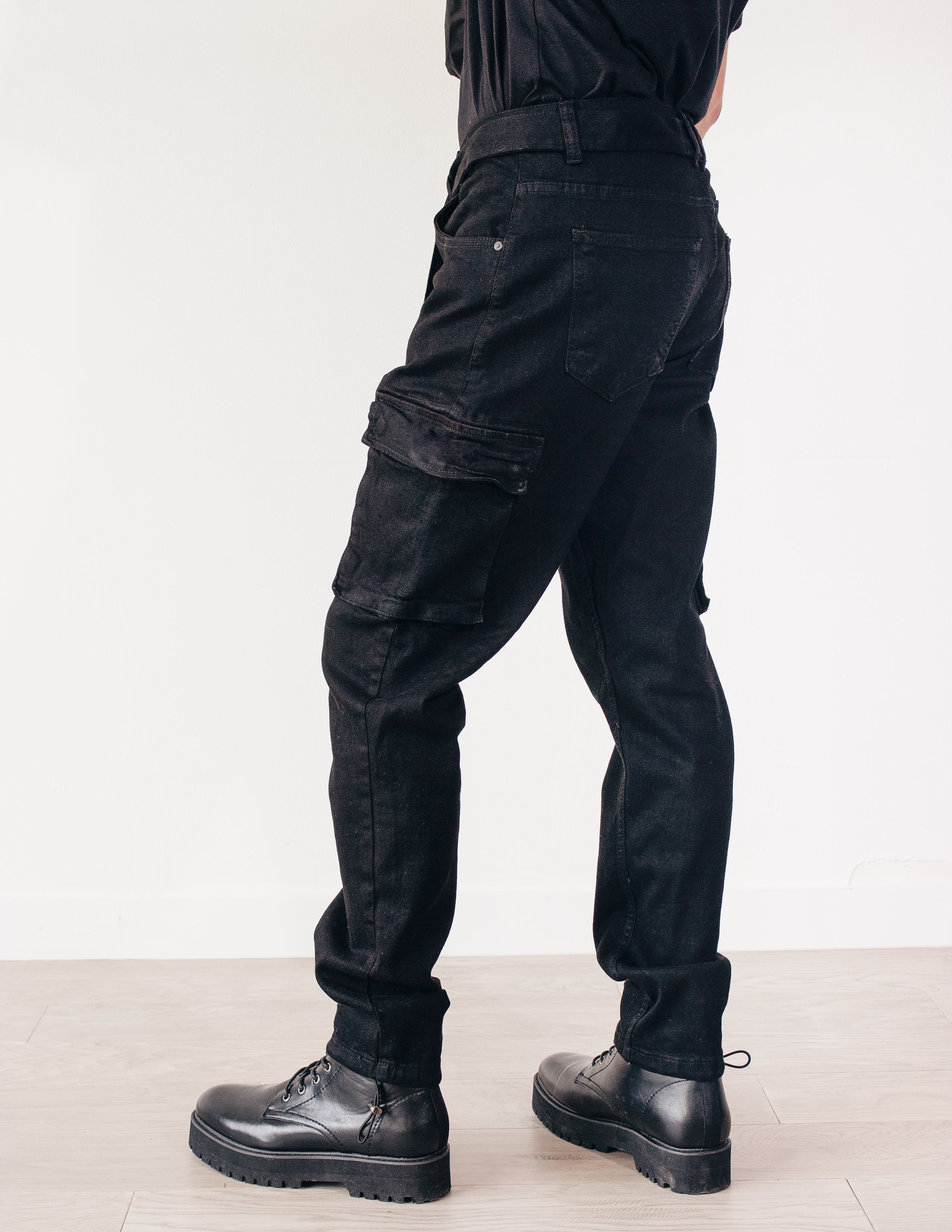 LEADING DENIM CARGO PANTS- ONYX