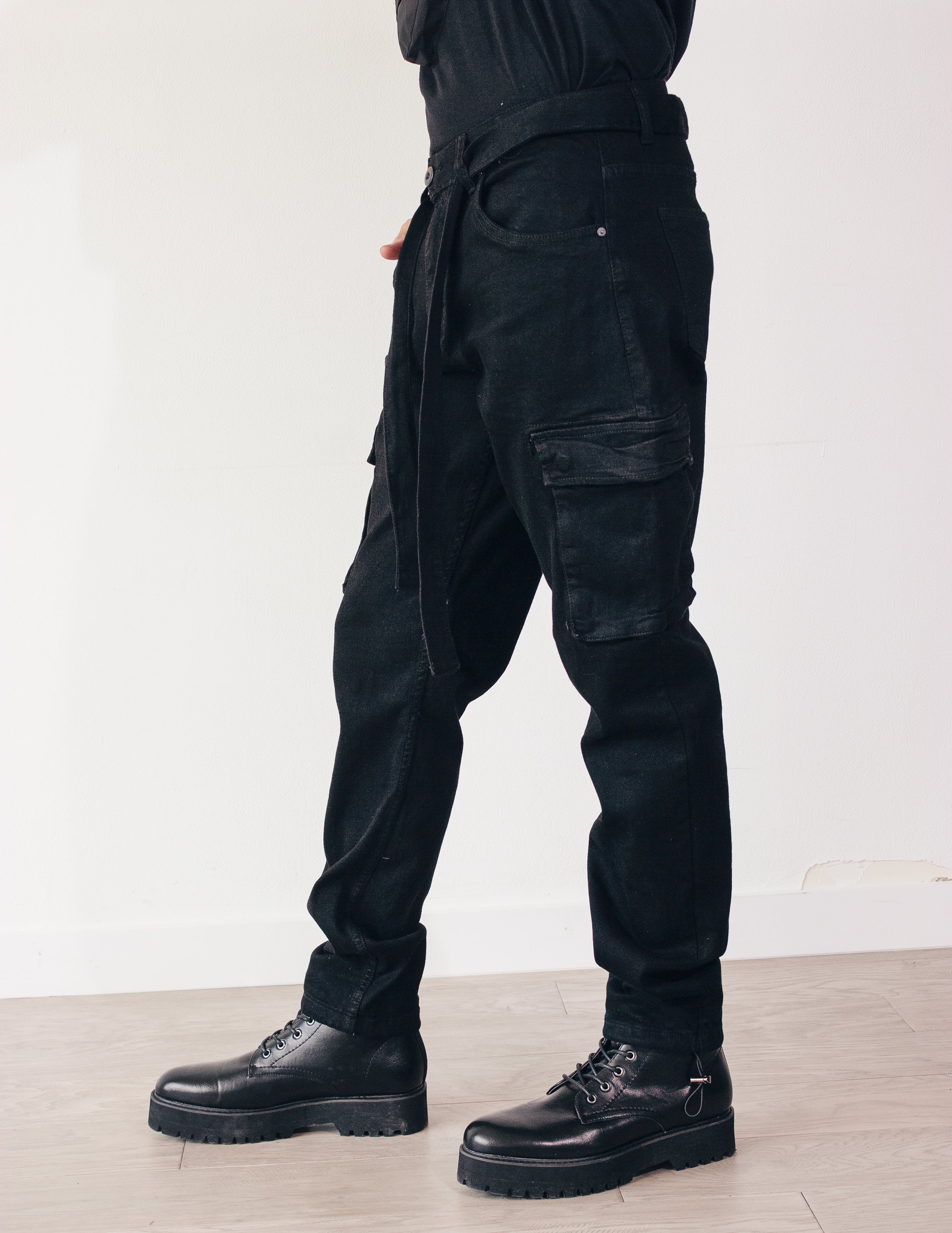 LEADING DENIM CARGO PANTS- ONYX