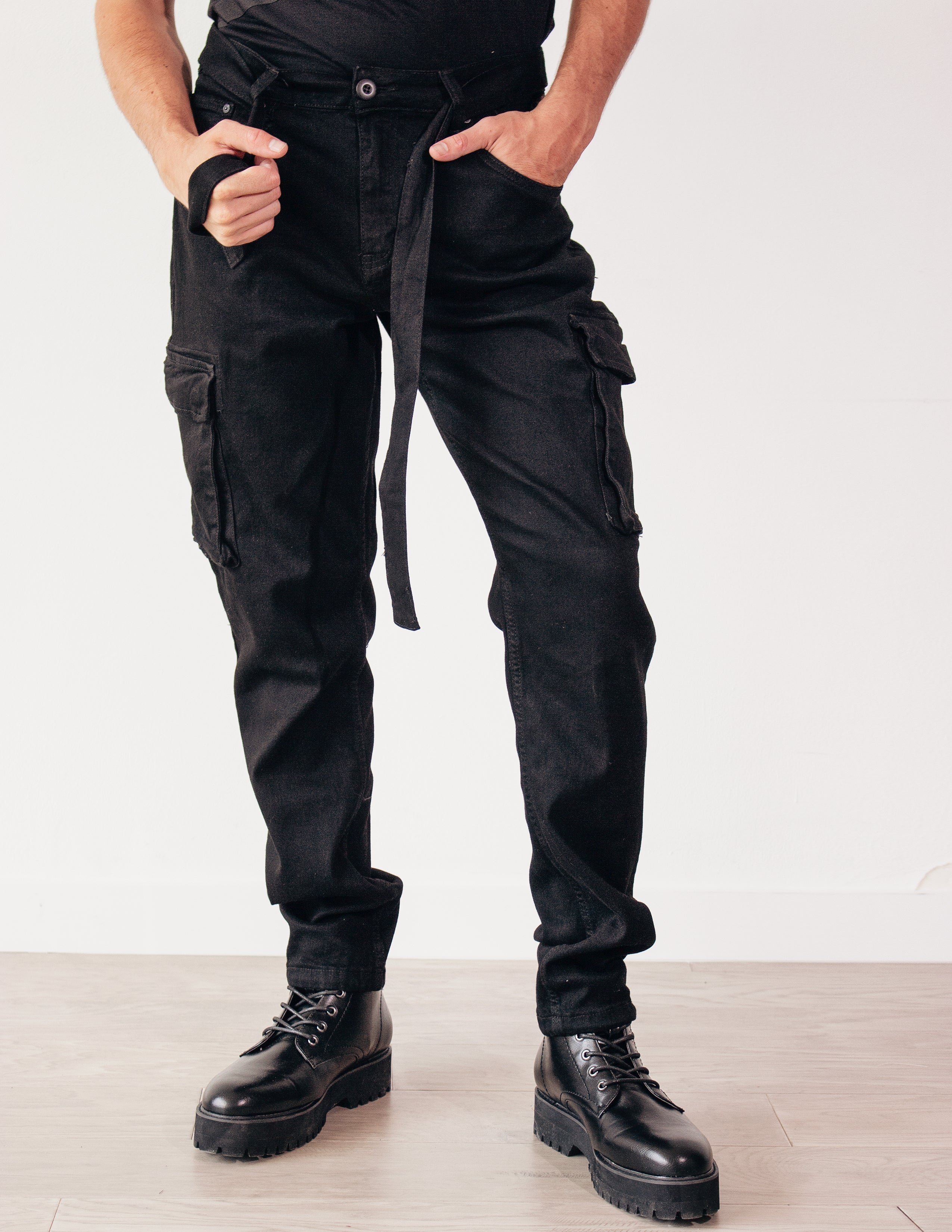 LEADING DENIM CARGO PANTS- ONYX