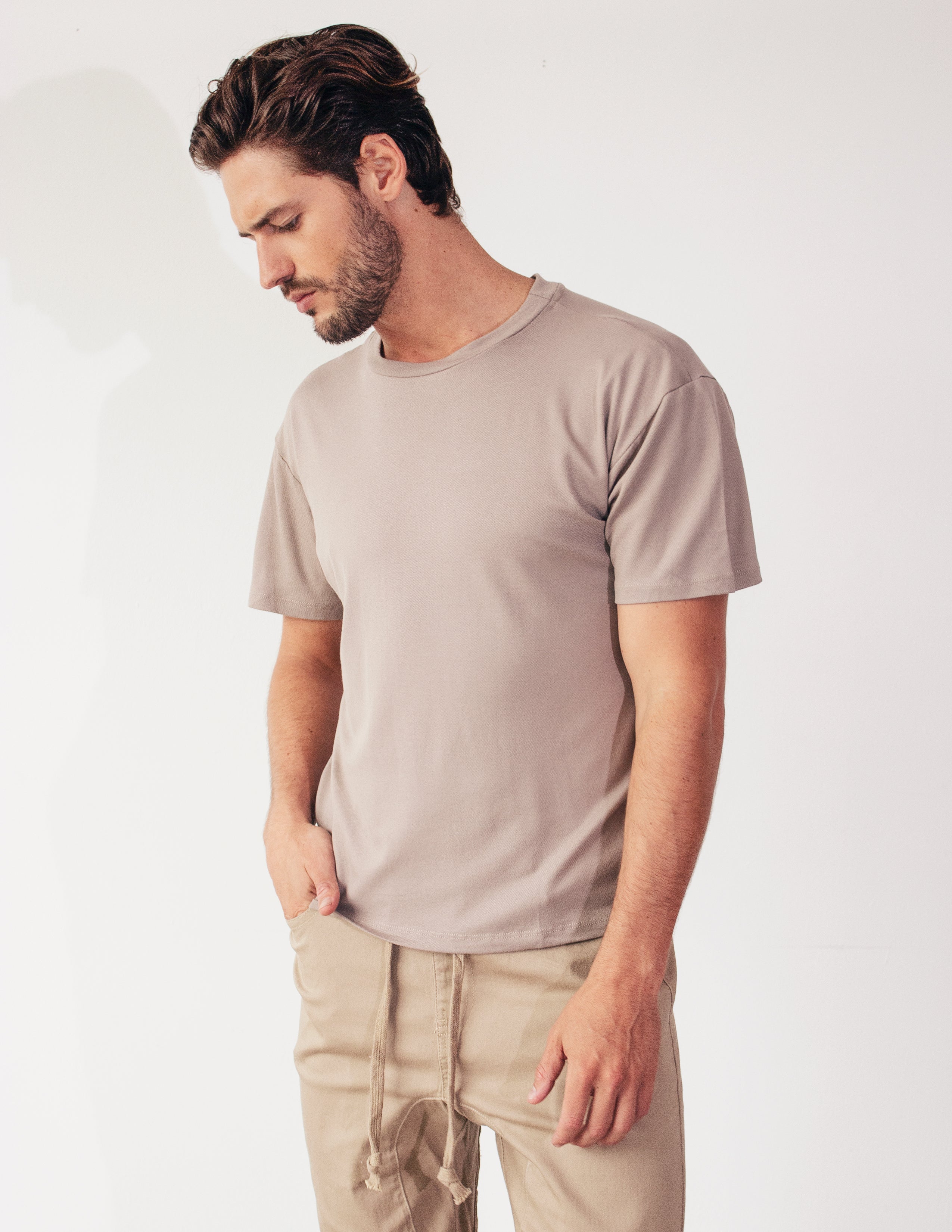 ADEPT TEE - MOCHA