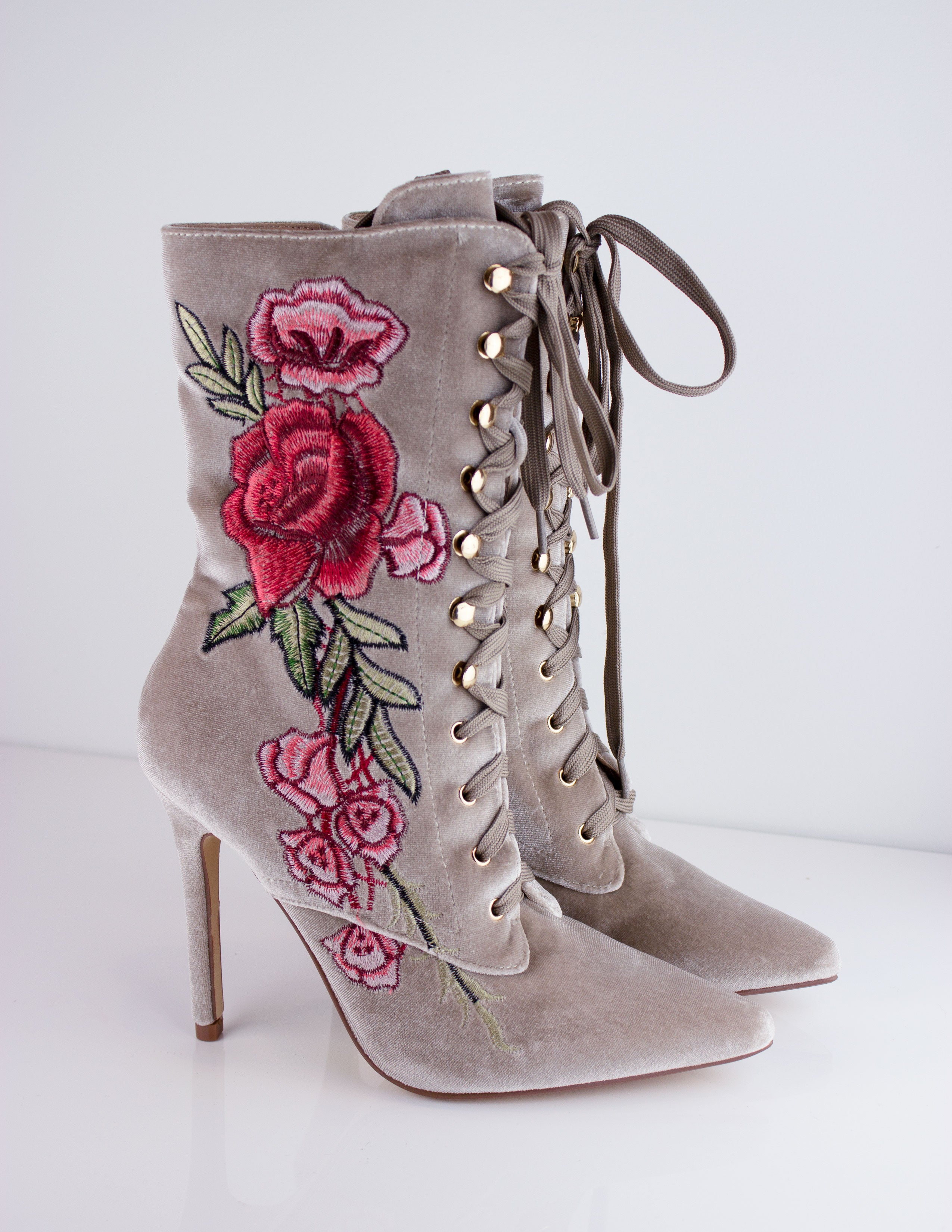 EMBROIDERED  FLORAL BOOTIES - Blue District