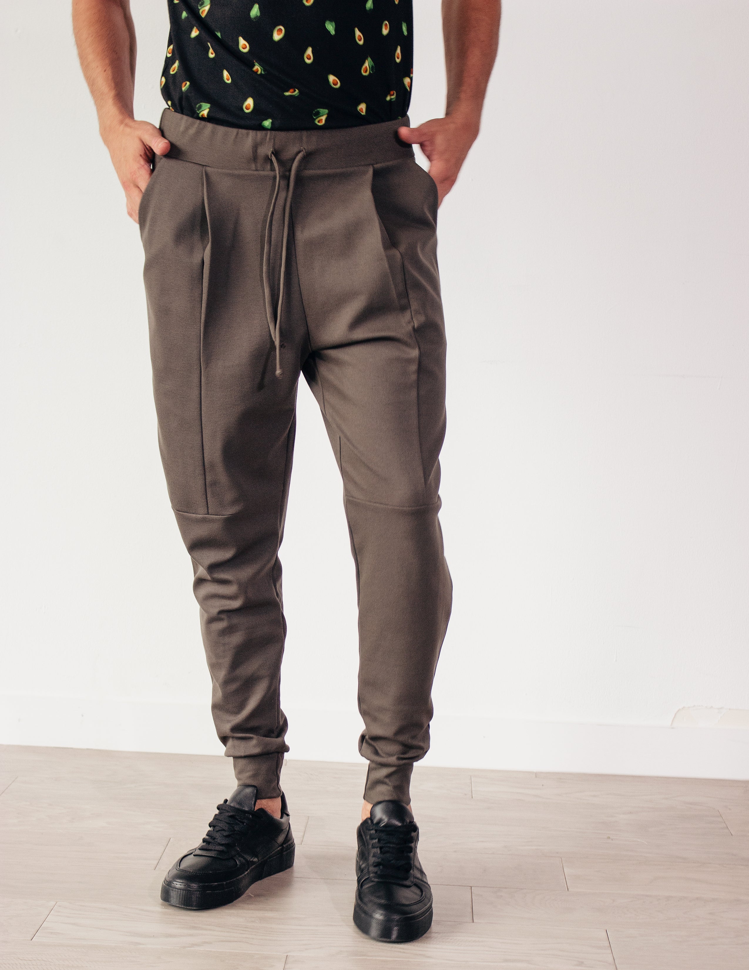 SLICK JOGGERS- OLIVE