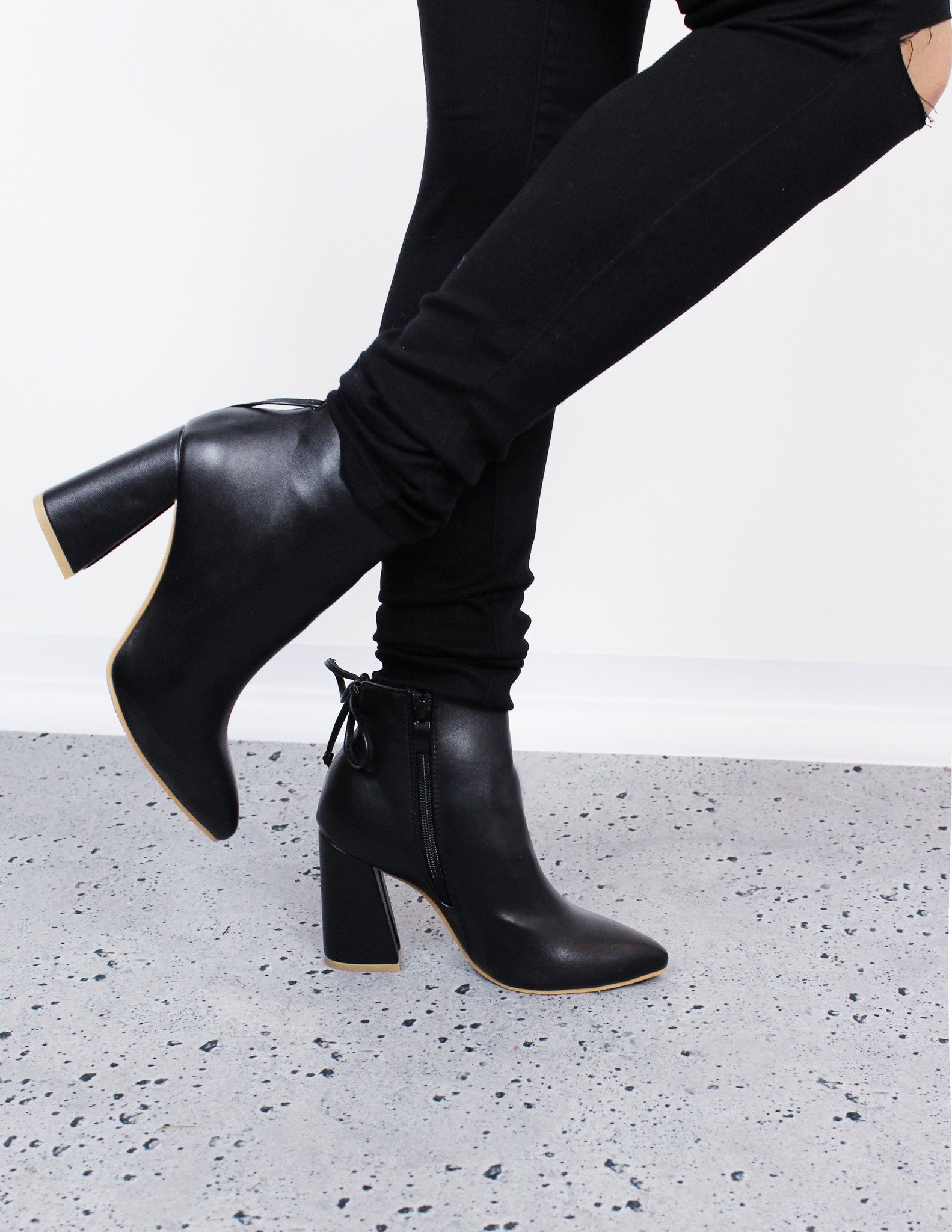 ROSCO ANKLE BOOTS - Blue District