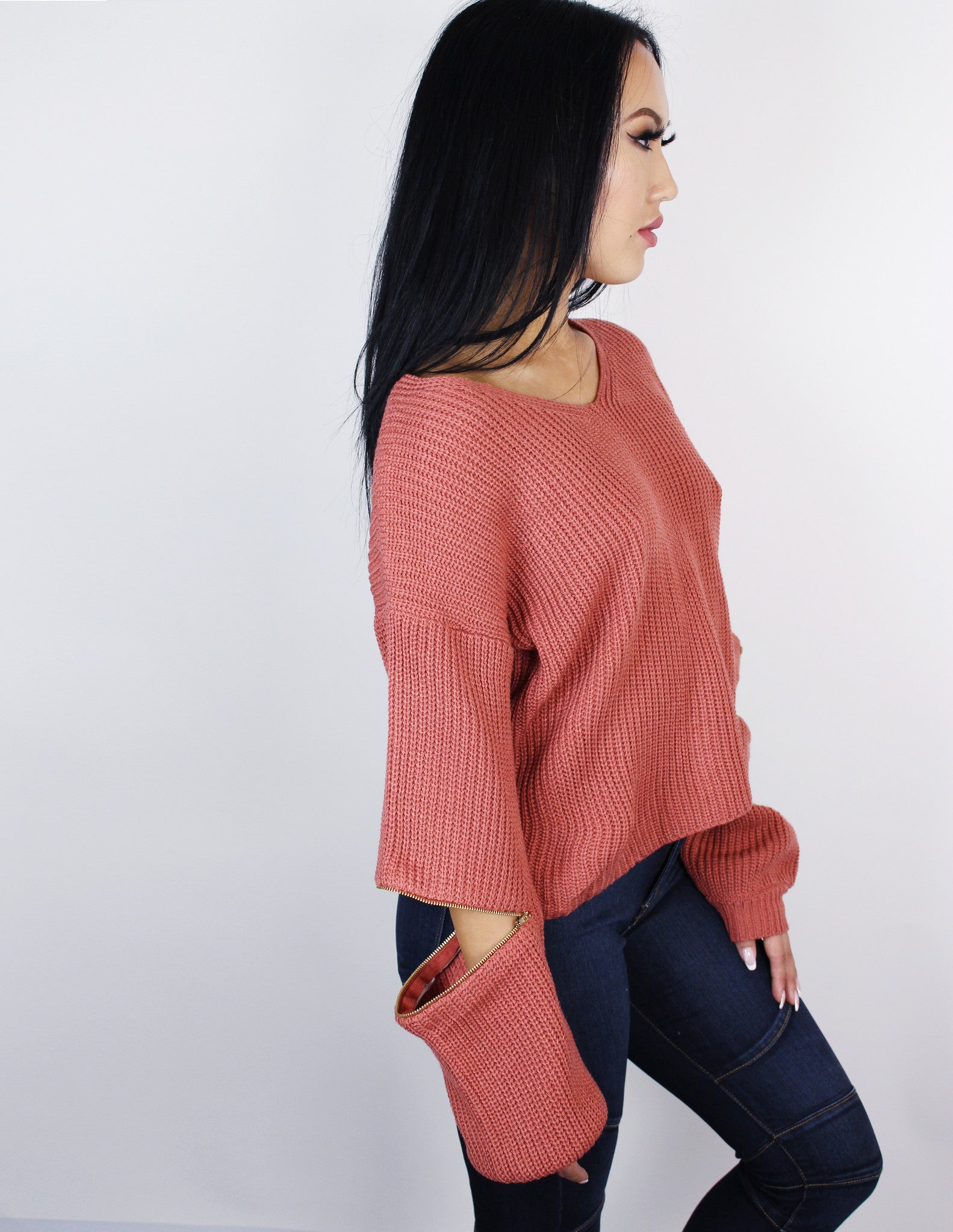 SKILLED SWEATER- CORAL - Blue District